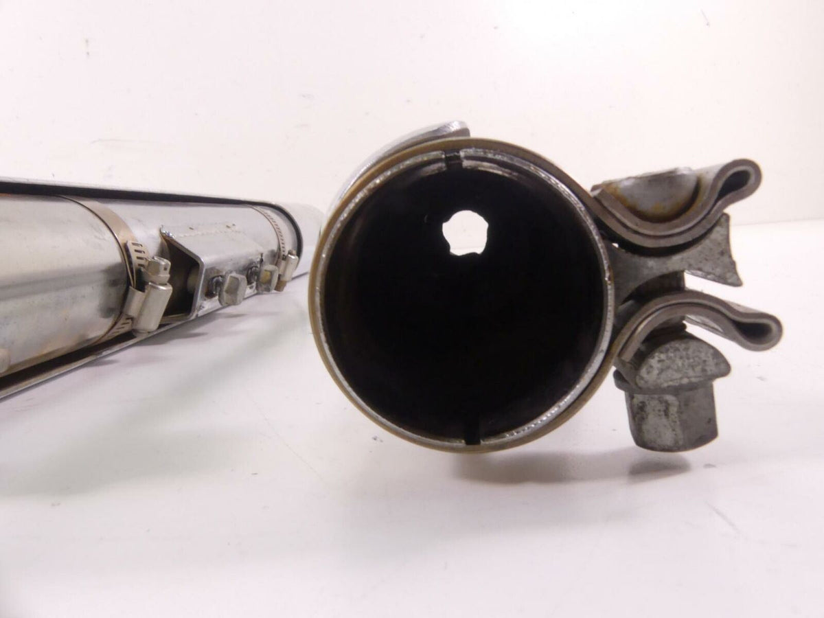 2009 Harley FXCW Softail Rocker Vance Hines Slip On Exhaust Muffler Set 16831 {{ shop.shopifyCountryName }} - Mototech271