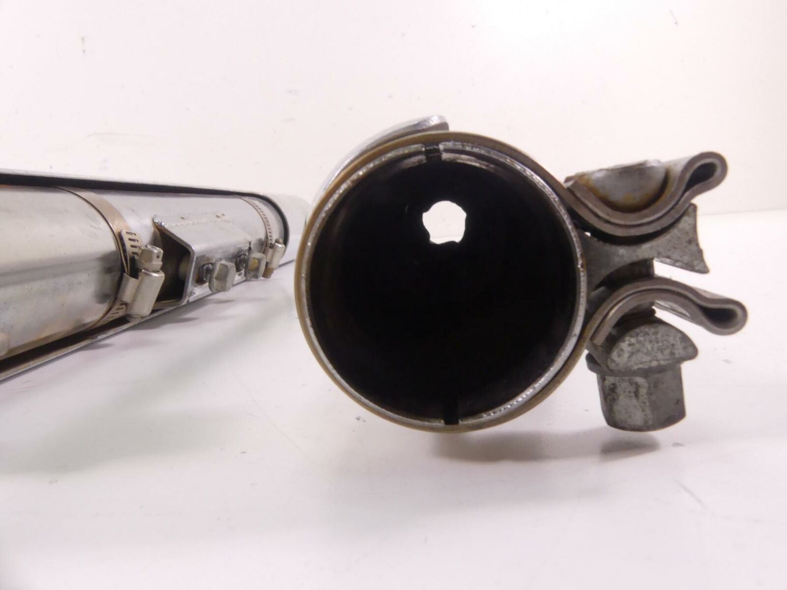 2009 Harley FXCW Softail Rocker Vance Hines Slip On Exhaust Muffler Set 16831 {{ shop.shopifyCountryName }} - Mototech271
