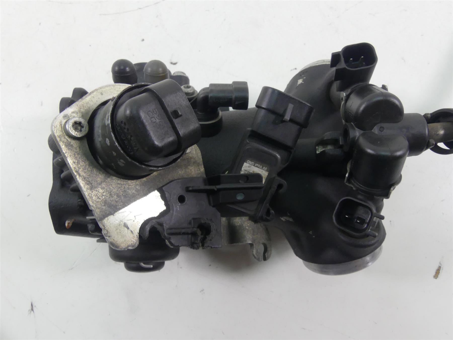 2015 Harley FXDL Dyna Low Rider Throttle Body Fuel Injectors -Read 27708-10A {{ shop.shopifyCountryName }} - Mototech271