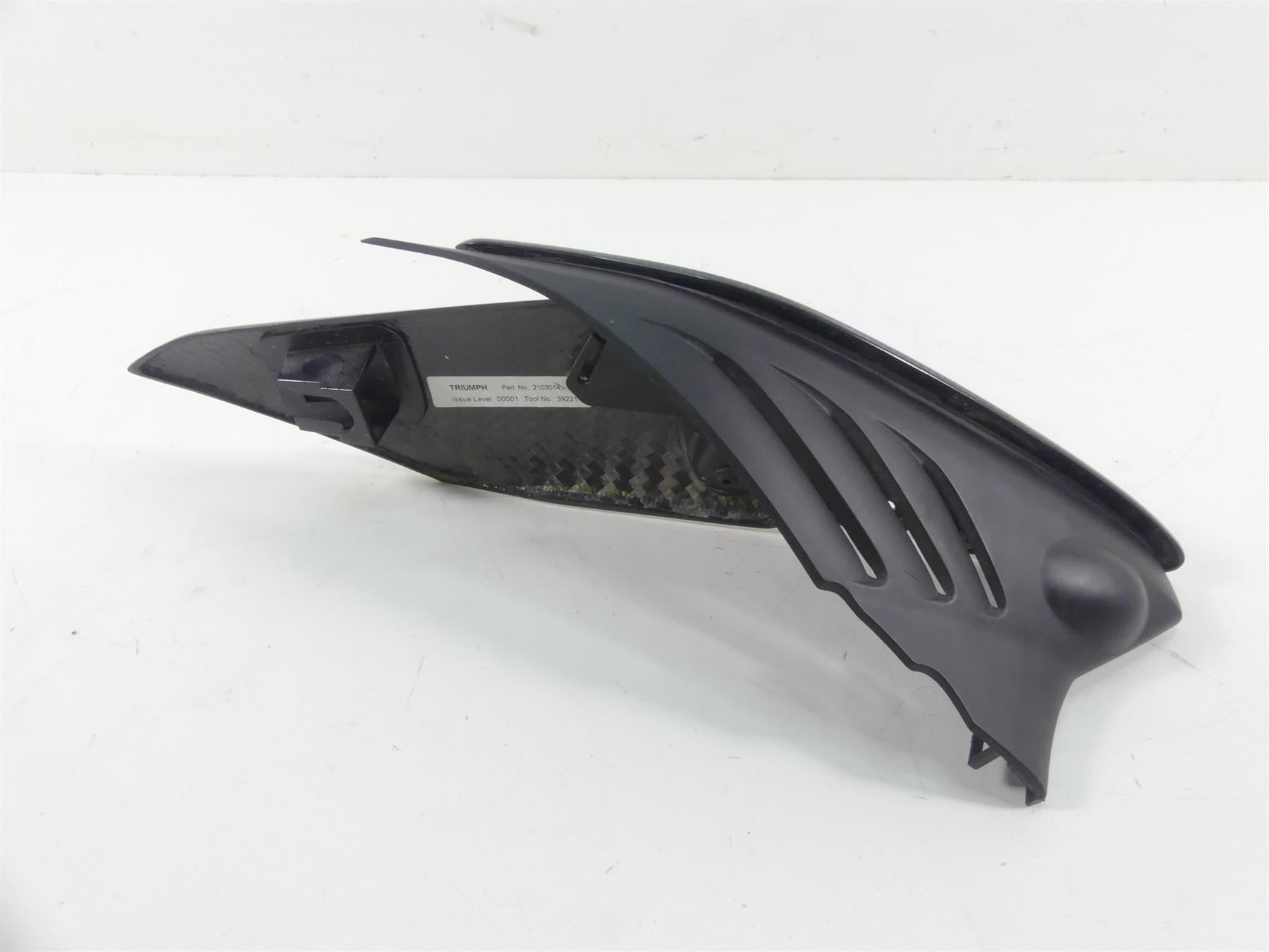 2020 Triumph Speed Triple RS 1050 Left Nice Side Carbon Fiber Cover T2103014 {{ shop.shopifyCountryName }} - Mototech271
