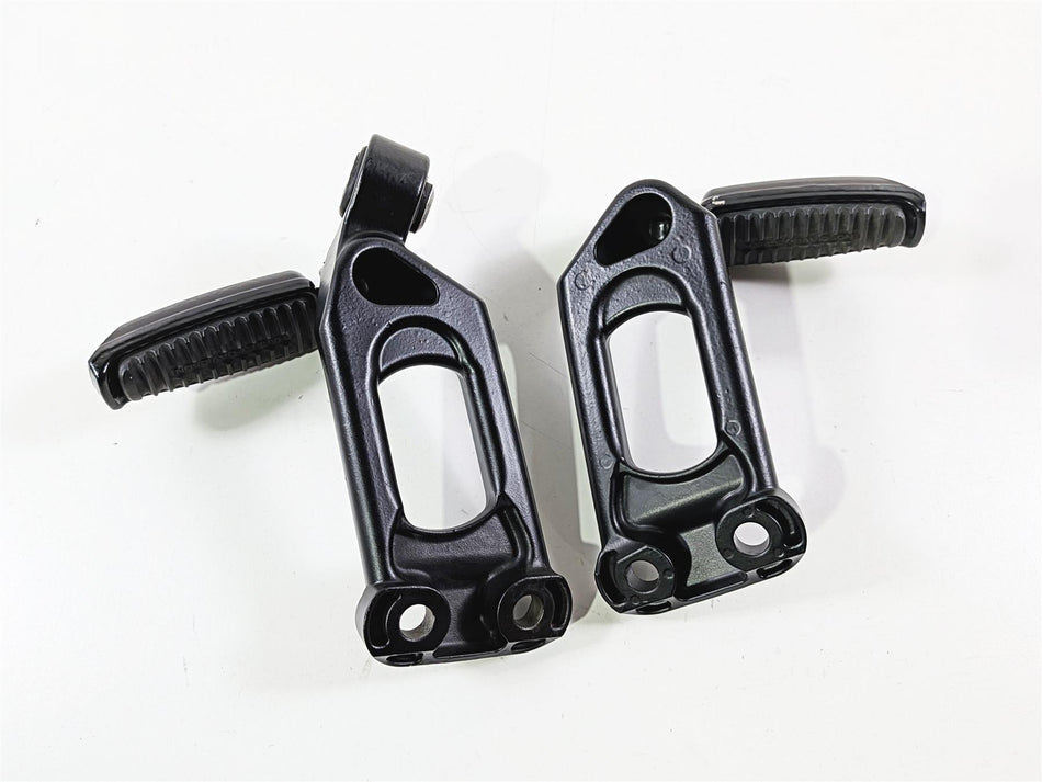 2013 Harley VRSCDX Night Rod Special Rear Passenger Foot Pegs 51723-07 51722-07-Mototech271