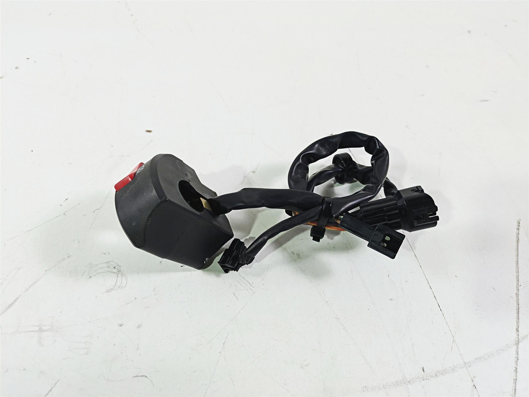 2005 Kawasaki ZX1000 ZX10R Ninja Right Start Stop Control Switch 46091-0114 {{ shop.shopifyCountryName }} - Mototech271