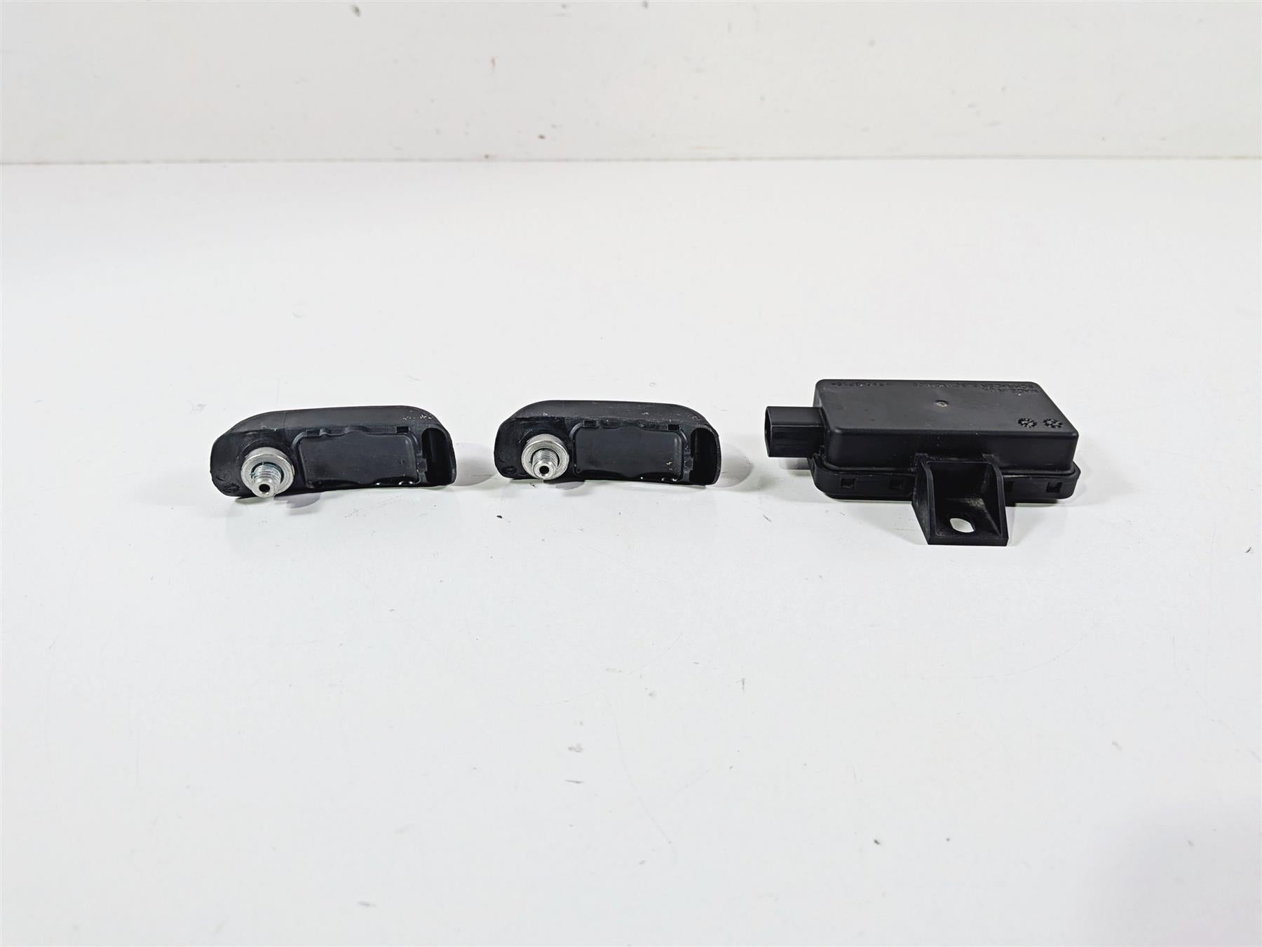 2016 BMW R1200RT RT RTW K52 Rdc Module Tire Pressure Sensor Set 65758546222 {{ shop.shopifyCountryName }} - Mototech271