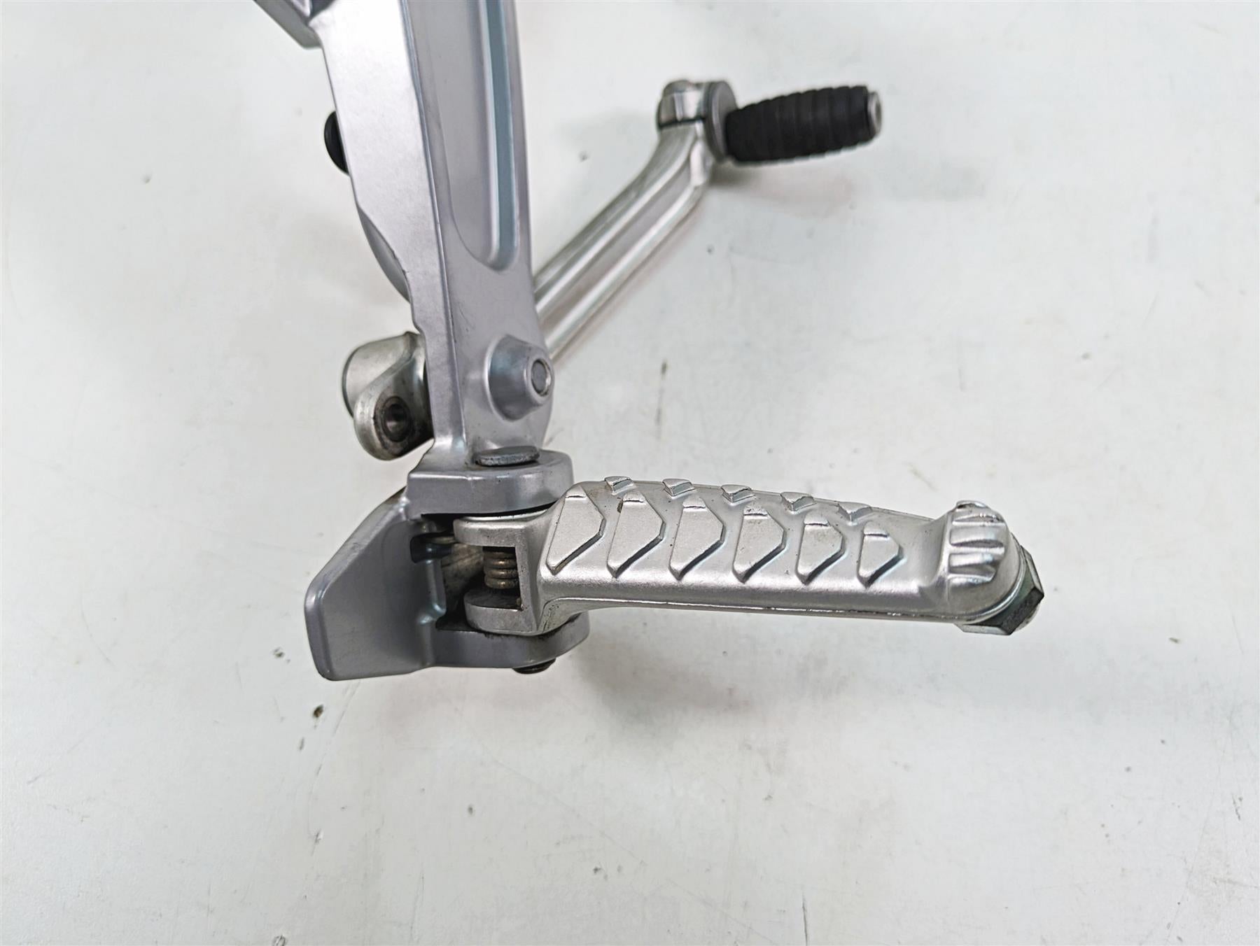 2021 Aprilia RS660 Left Rider Footpeg & Brake Pedal 2B005202 {{ shop.shopifyCountryName }} - Mototech271