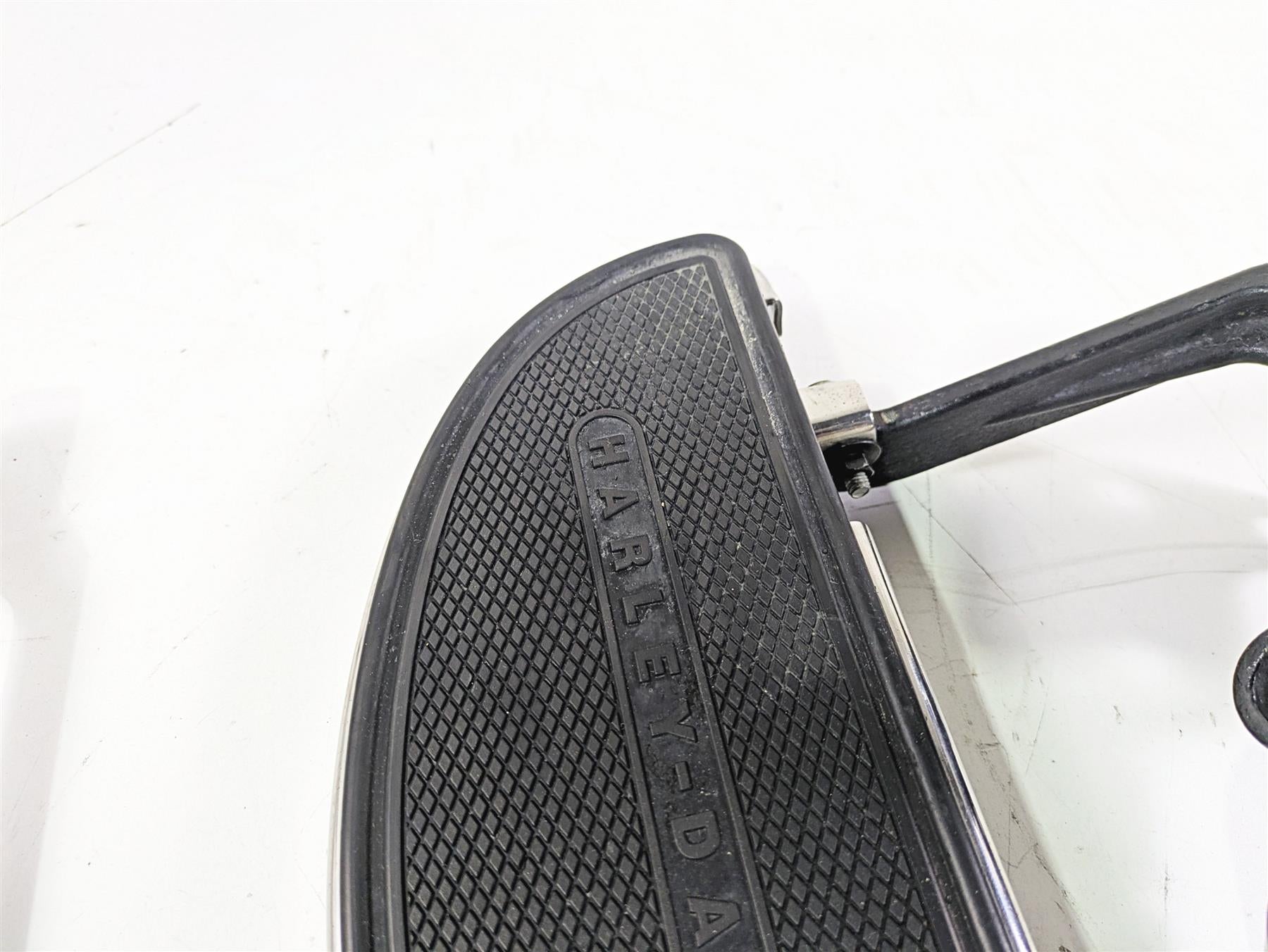 00-05 Harley Davidson Softail Left Front Floorboard & Shifter 33630-00 {{ shop.shopifyCountryName }} - Mototech271