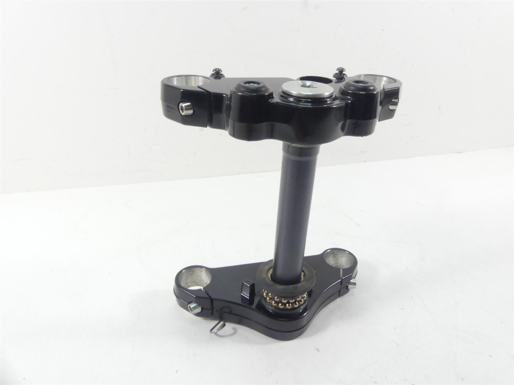 2019 Moto Guzzi V7 III Stone 750 Upper Lower Triple Tree Set 2B003251 2B003250 {{ shop.shopifyCountryName }} - Mototech271