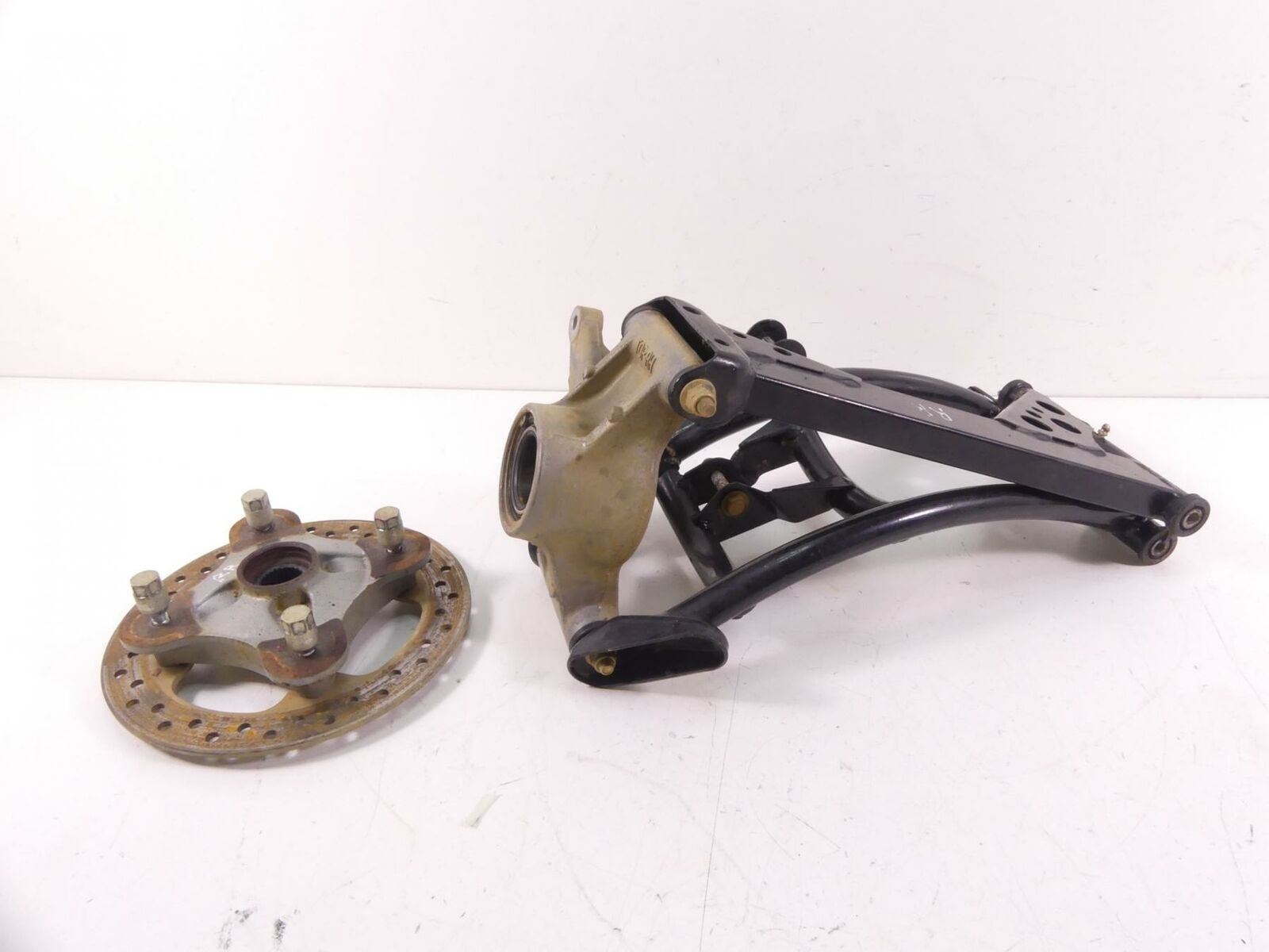 2016 Polaris Sportsman 850SP Right Rear Knee Control Arm Hub Spindle 1019411-067 {{ shop.shopifyCountryName }} - Mototech271