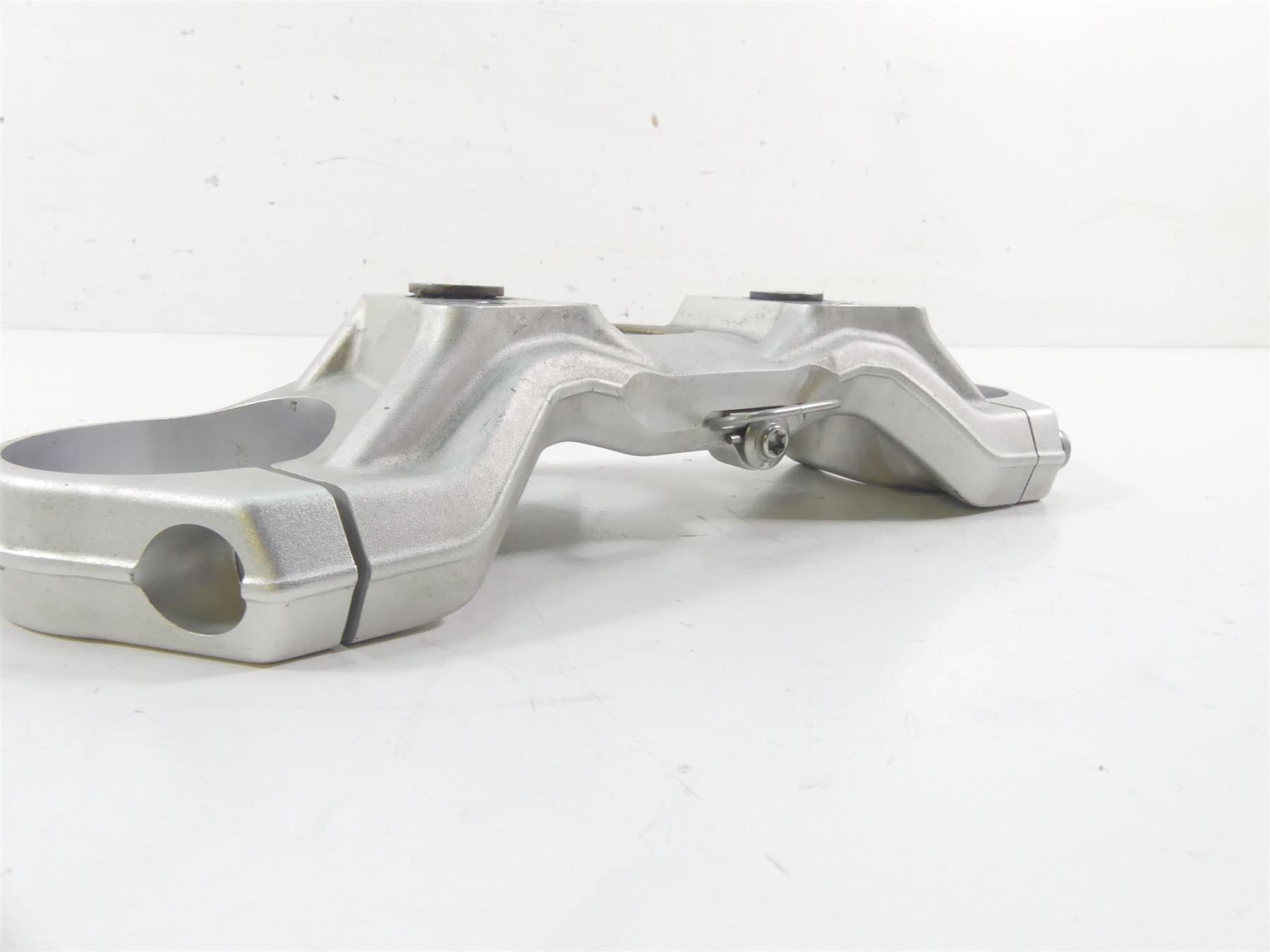 2016 BMW S1000XR K49 Upper Triple Tree Steering Clamp 31428554470 {{ shop.shopifyCountryName }} - Mototech271