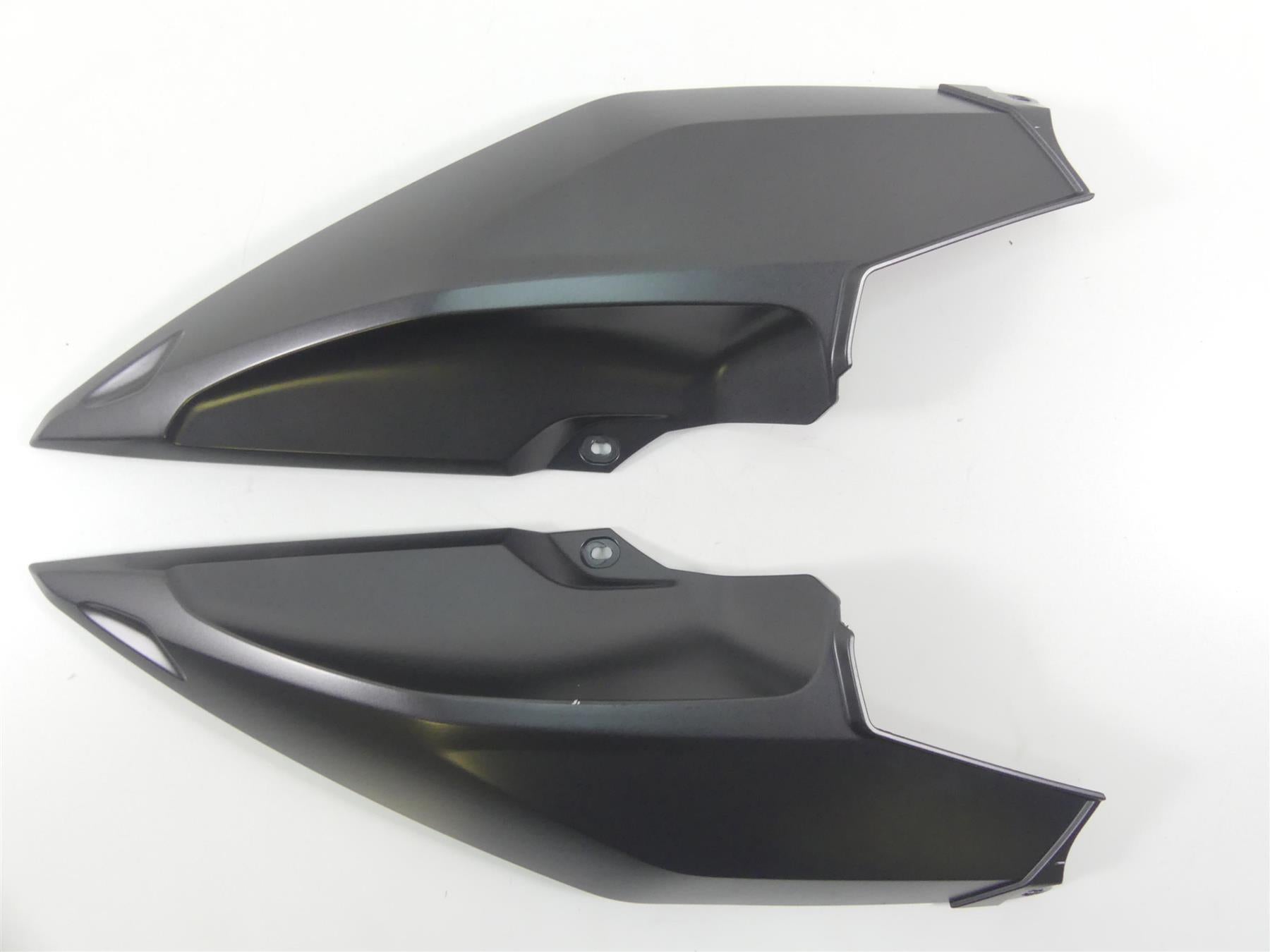 2014 BMW K1600 GTL K48 Upper Fuel Gas Tank Fairing Cover Set 46637710453 {{ shop.shopifyCountryName }} - Mototech271