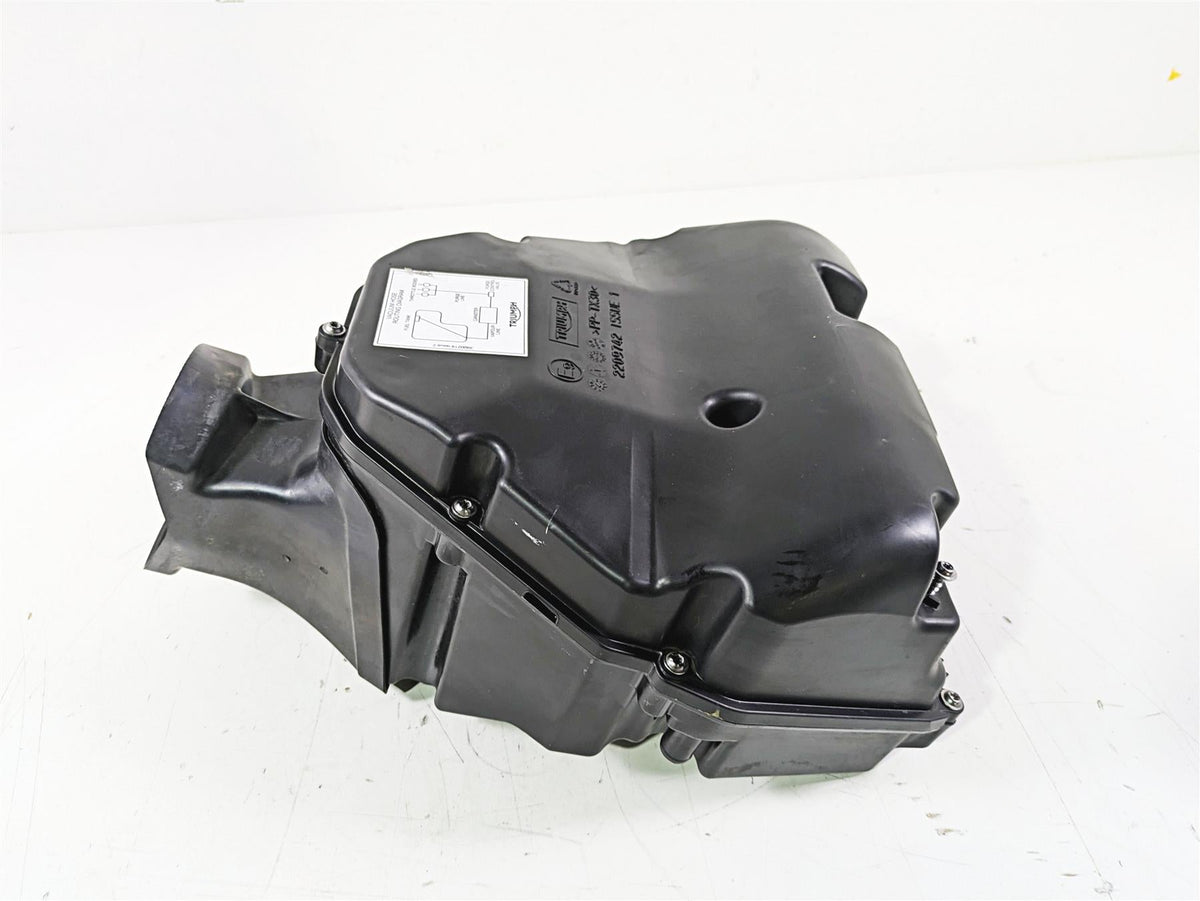 2020 Triumph Daytona 765 Moto2 Air Box Cleaner Breather Set T2209874 {{ shop.shopifyCountryName }} - Mototech271