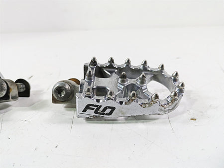 2015 Harley FXDL Dyna Low Rider FLO Grip Stunt Footpeg Rest Set FP-800V2 {{ shop.shopifyCountryName }} - Mototech271