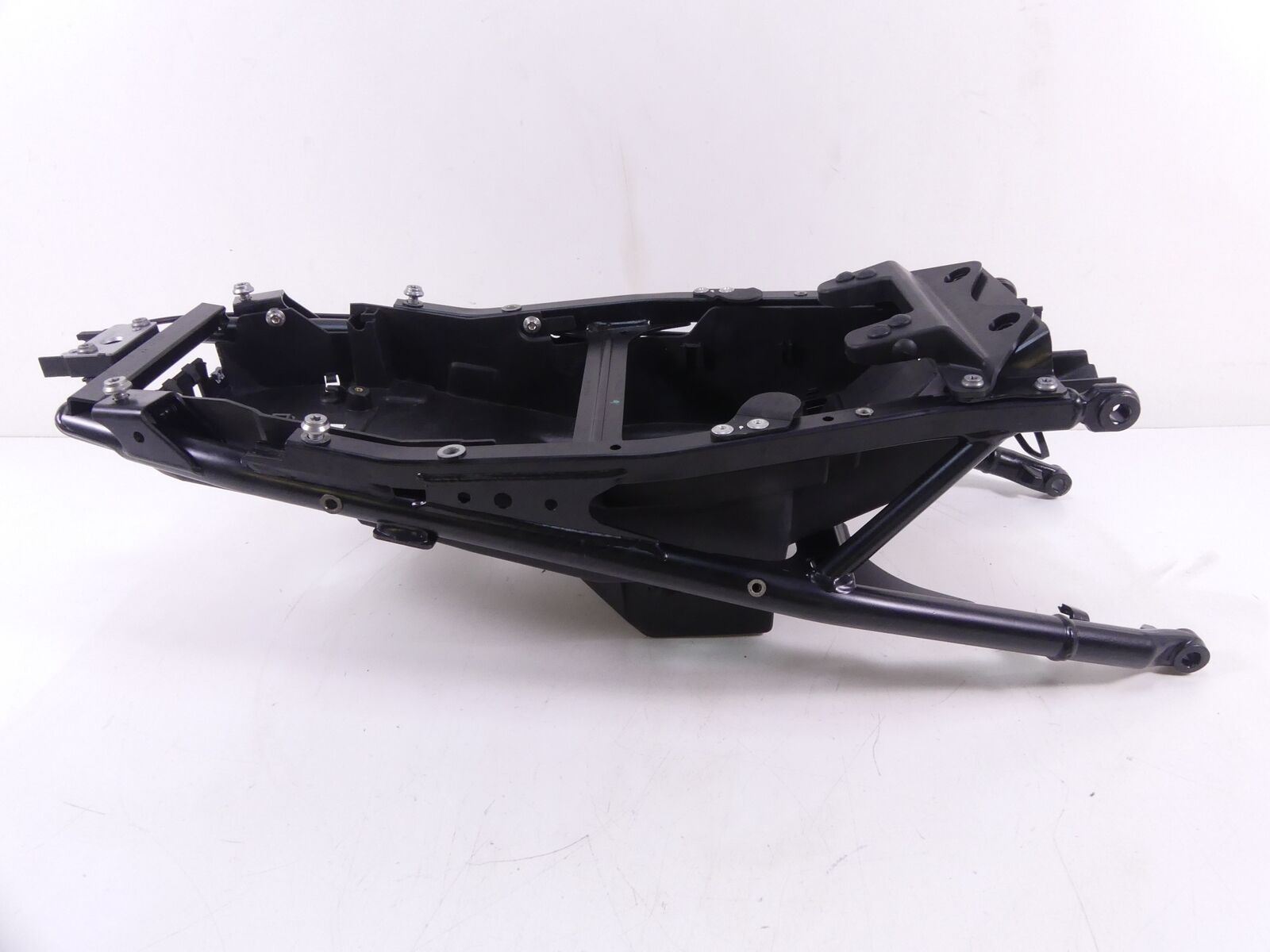 2020 BMW F900 R F900R K83 Straight Subframe Sub Frame 8404202 {{ shop.shopifyCountryName }} - Mototech271