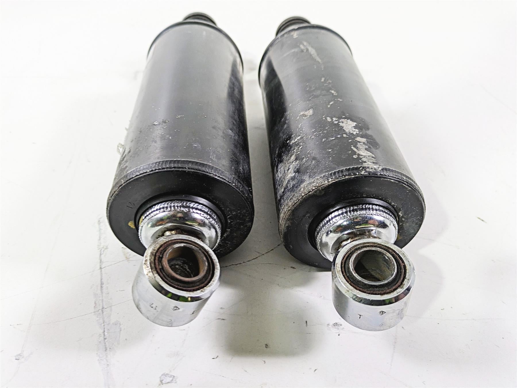 2017 Harley FLS Softail Slim Straight Rear Showa Damper Shock Set 54549-04 {{ shop.shopifyCountryName }} - Mototech271