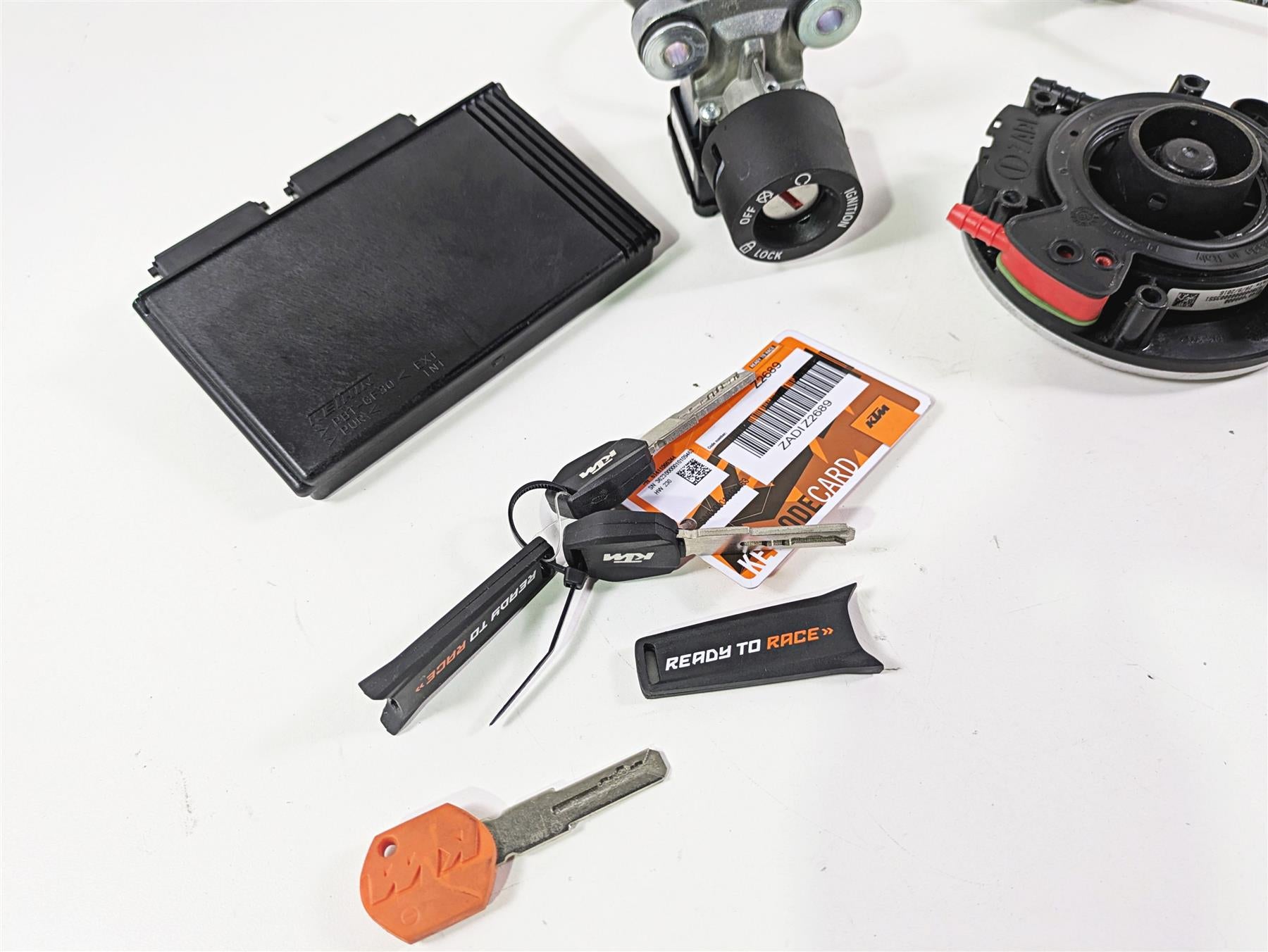2017 KTM 1290 Super Duke GT Ignition Switch Key Lock Cdi Set 61411066044 {{ shop.shopifyCountryName }} - Mototech271