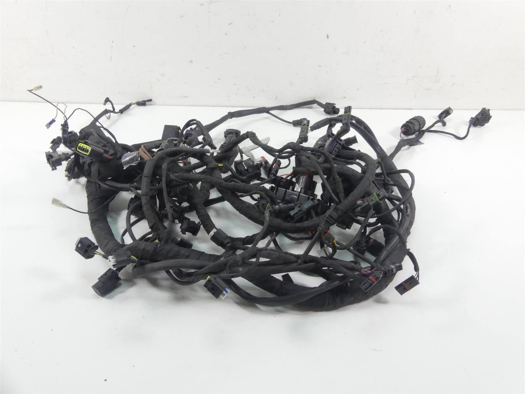 2016 BMW S1000XR K49 Main & Engine Wiring Harness Esa Heat - No Cuts 61118565232 {{ shop.shopifyCountryName }} - Mototech271
