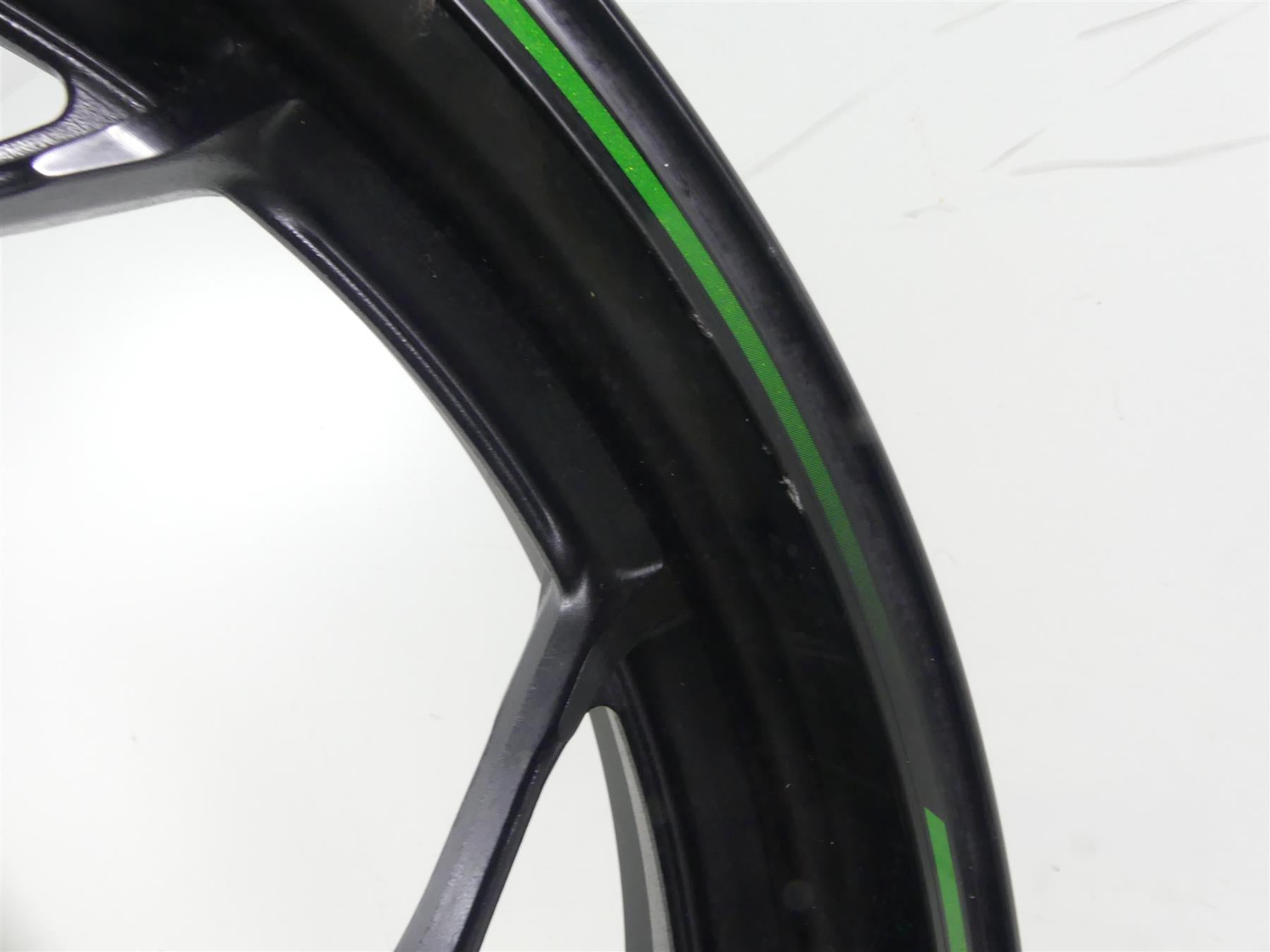 2019 Kawasaki ZX1400 ZX-14R Ninja Straight Front Wheel Rim 17x3.5 41073-0573 {{ shop.shopifyCountryName }} - Mototech271