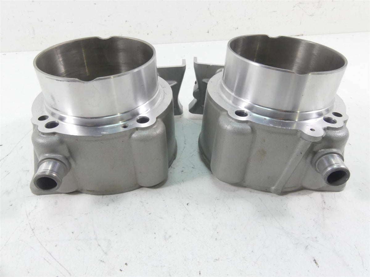 2020 Ducati Multistrada 1260 Enduro Cylinder Jug Piston Set 12022871BG 12022881B {{ shop.shopifyCountryName }} - Mototech271