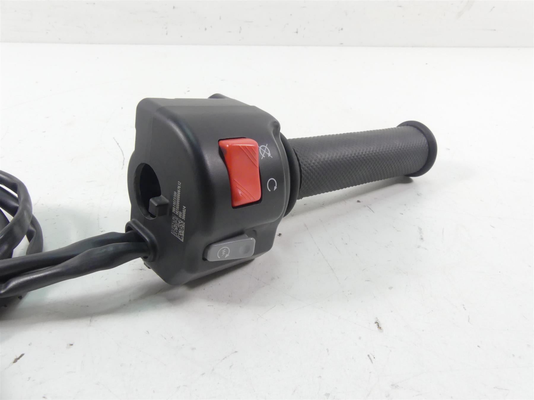 2016 KTM 1290 Superduke R Right Control Switch Fly By Wire Throttle 76011073100 {{ shop.shopifyCountryName }} - Mototech271