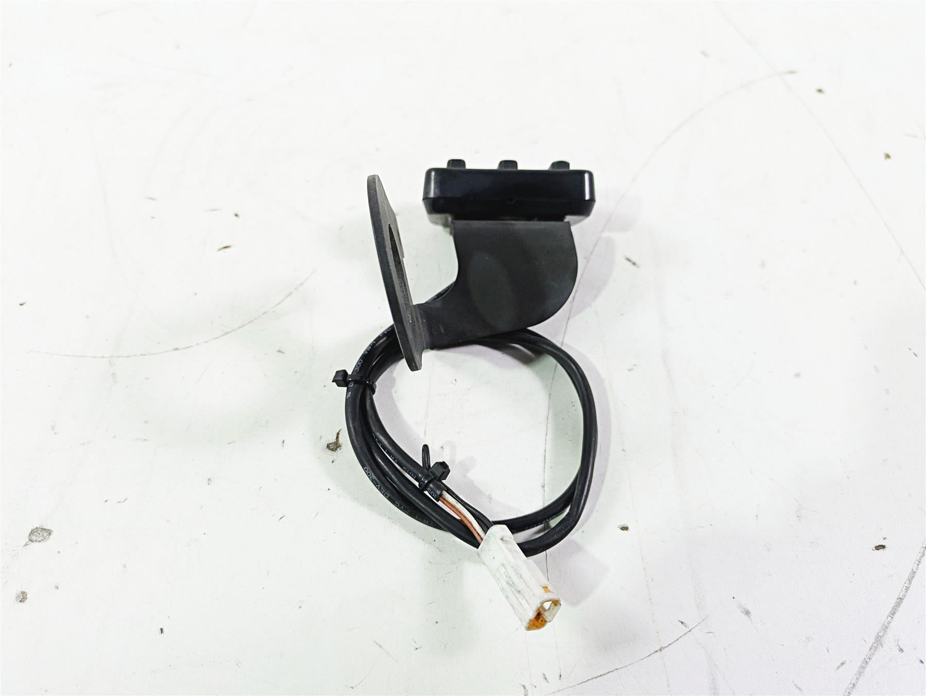 2012 Victory Cross Country Left Hand Radio Control Switch 1017807 {{ shop.shopifyCountryName }} - Mototech271