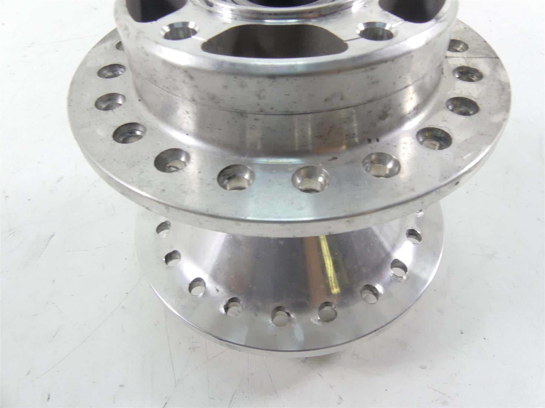 2019 Harley Softail FXBB Street Bob Front Spoke Wheel Rim Hub 43300565 41426-07 {{ shop.shopifyCountryName }} - Mototech271