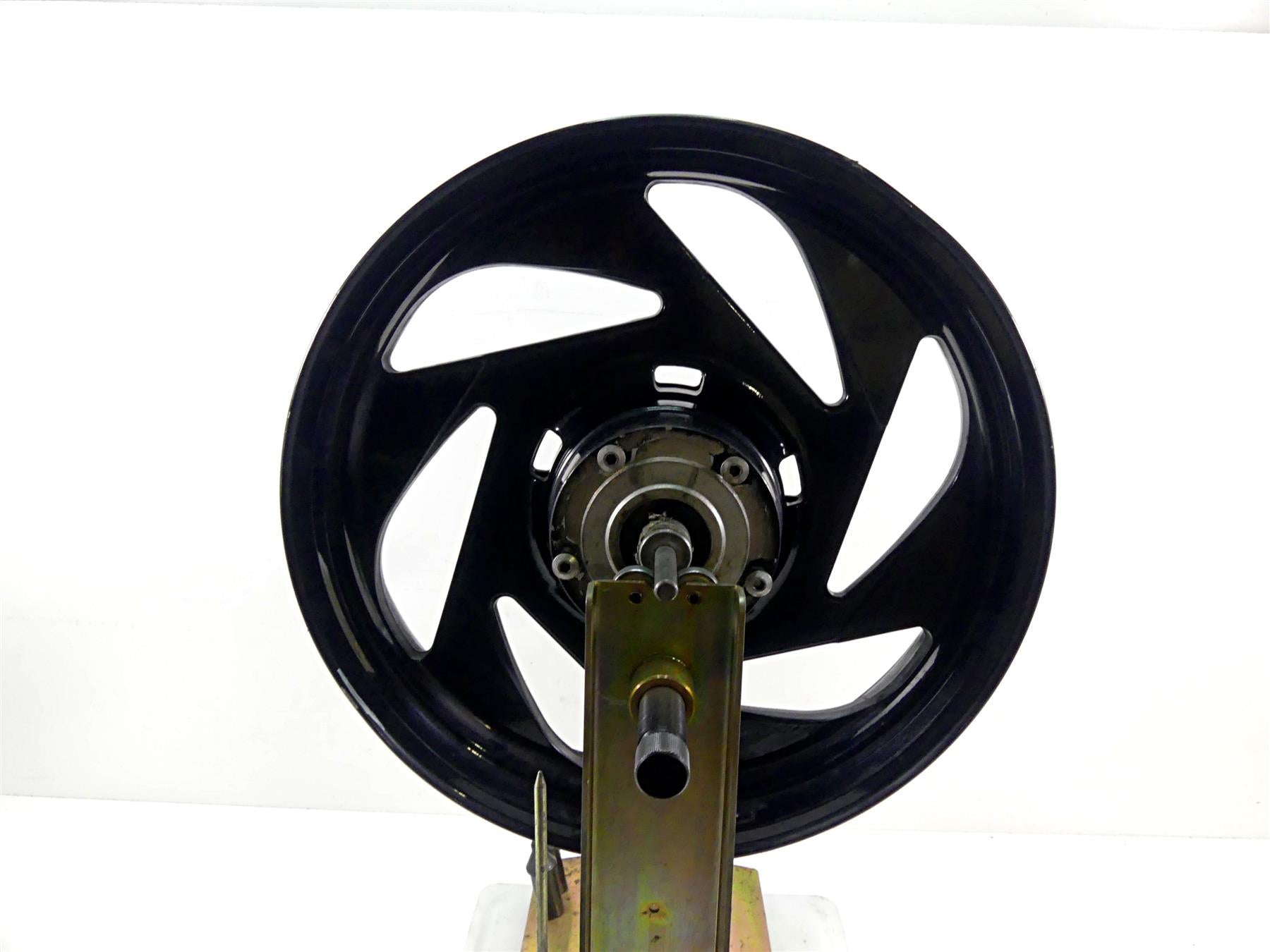 2008 Suzuki M109R VZR1800 18x3.5 Front Wheel Rim - Read 54111-48G00 | Mototech271