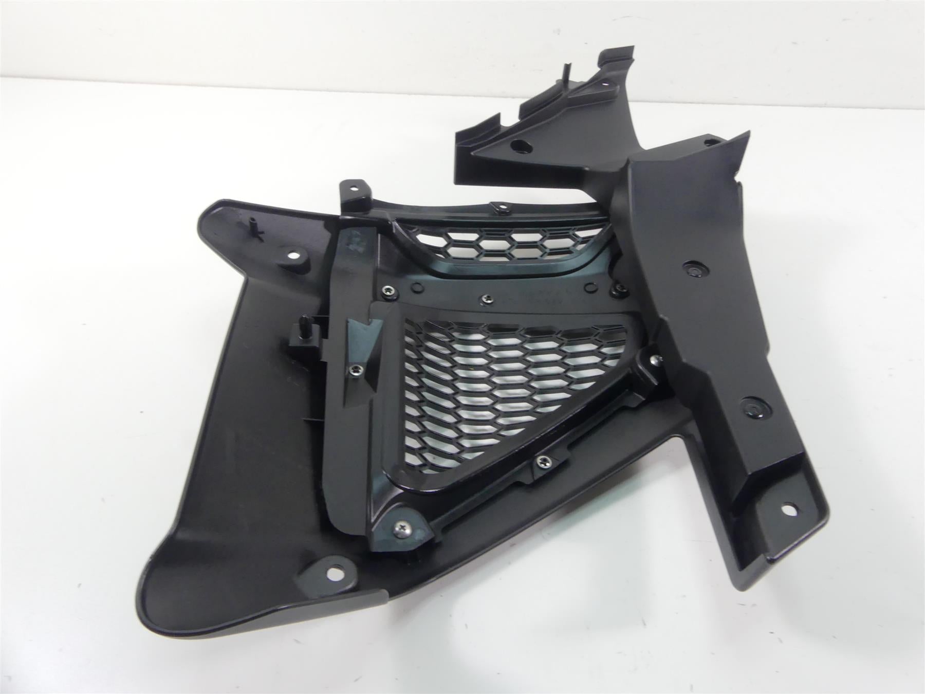 2017 Yamaha XT1200Z Super Tenere Left Lower Tank Fairing Cover 23P-2837V-00-P1 {{ shop.shopifyCountryName }} - Mototech271