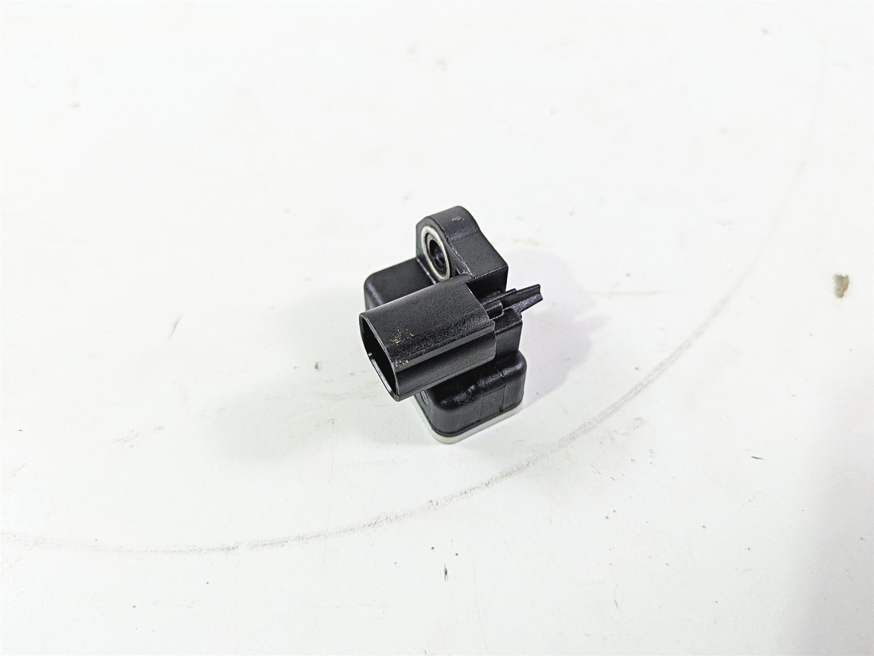 2018 KTM 1290 Super Adv S Inertial Acceleration Sensor 60416063000 {{ shop.shopifyCountryName }} - Mototech271