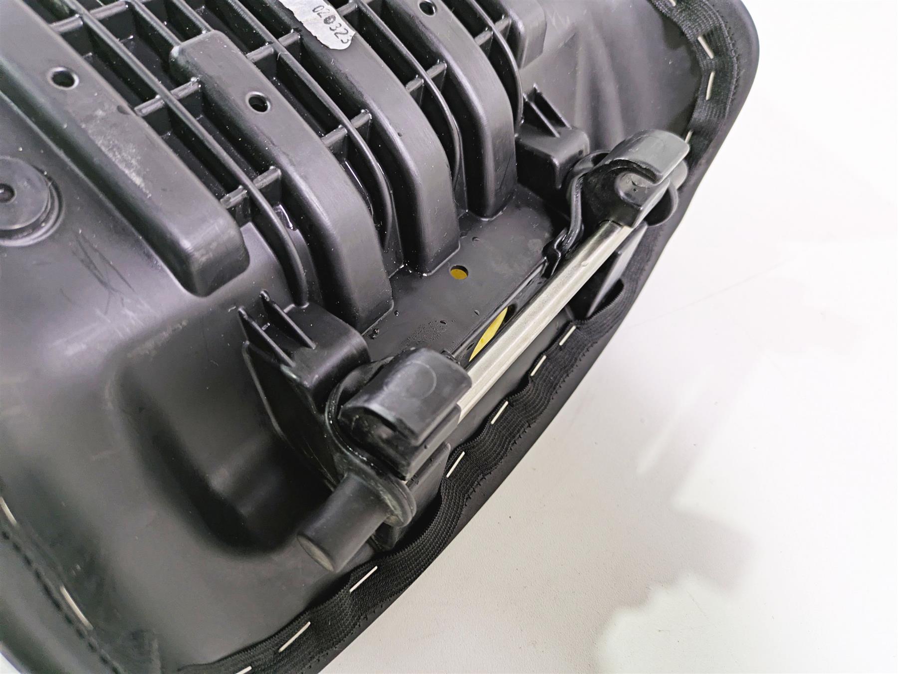 2024 Triumph Tiger 900 GT Front Rider Seat Saddle Comfort 2 tone T2311977 {{ shop.shopifyCountryName }} - Mototech271