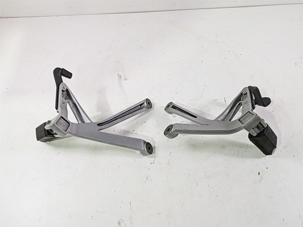 2013 Triumph Tiger 1215 Explorer Rear Passenger Footpeg Rest Set T2082162 {{ shop.shopifyCountryName }} - Mototech271