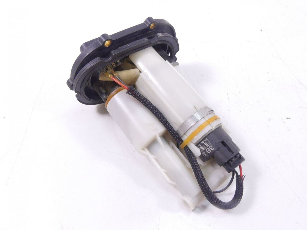2015 Ducati Diavel Dark Fuel Gas Petrol Pump 9K - Tested 16023981B {{ shop.shopifyCountryName }} - Mototech271