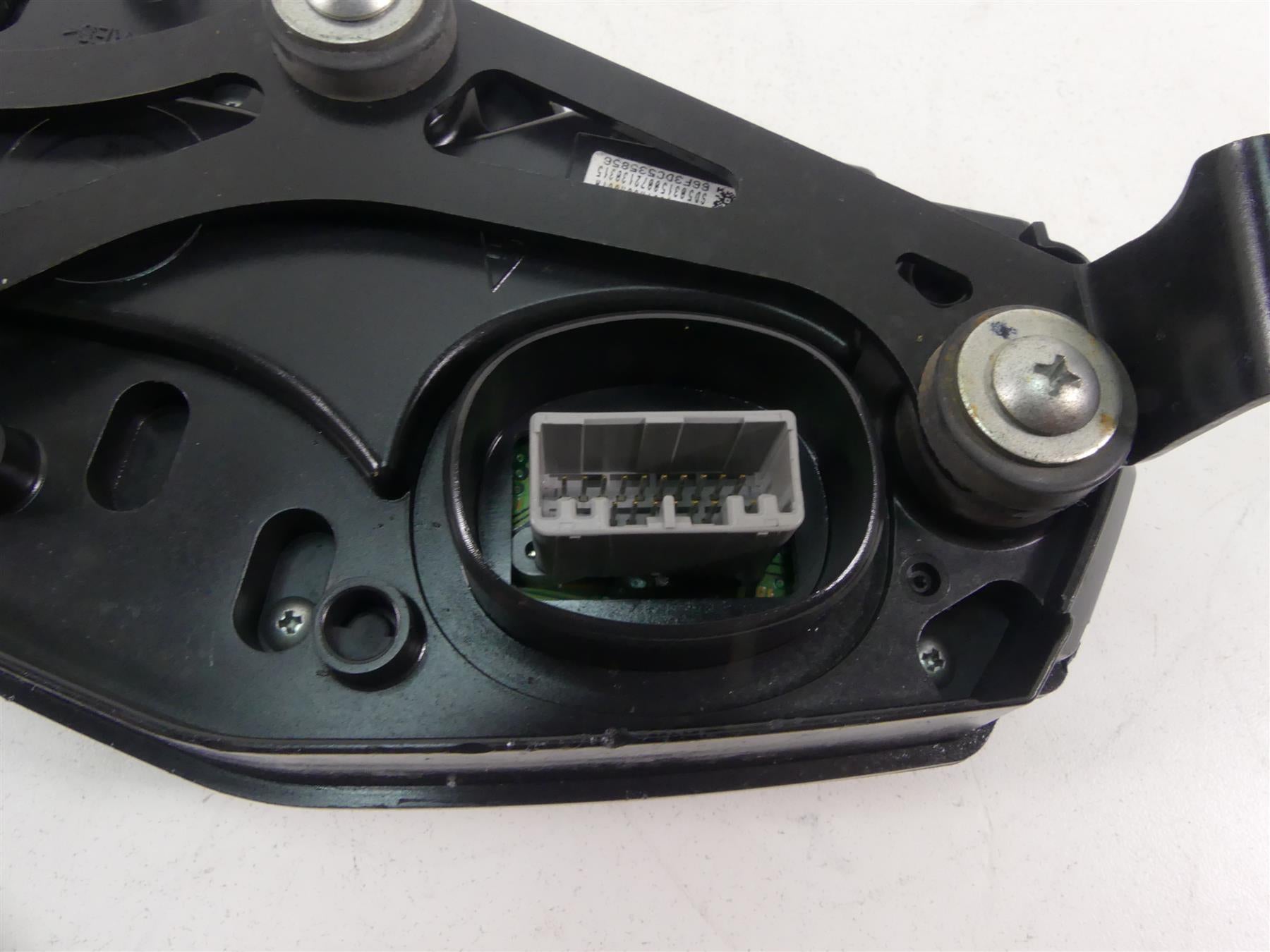 2015 Yamaha YZF-R3 Speedometer 13K Gauges Instrument Cluster 2MS-H3500-00-00 {{ shop.shopifyCountryName }} - Mototech271