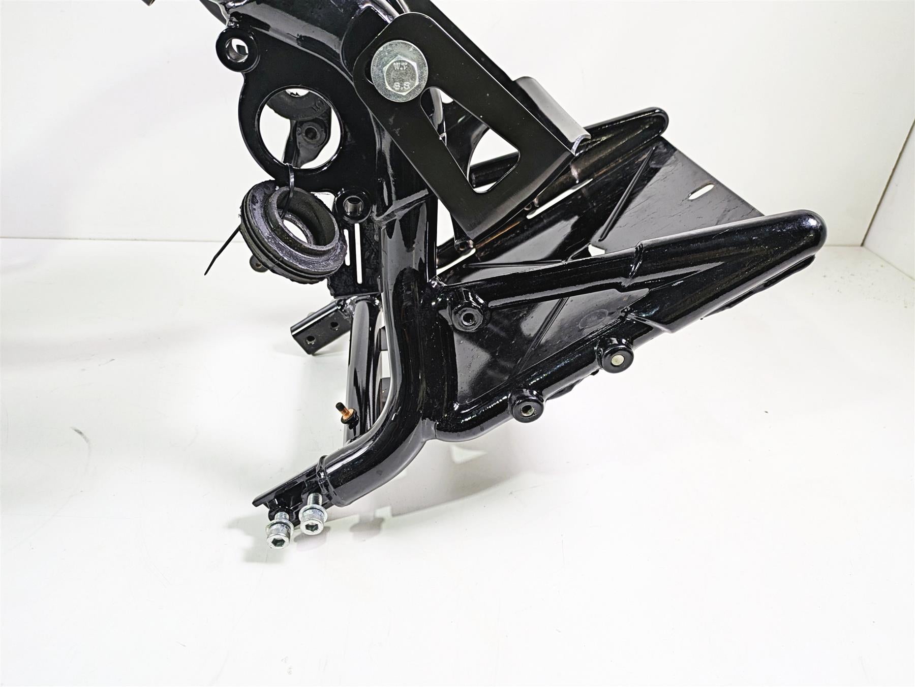2006 Harley VRSCR Street V-Rod Straight Main Frame Chassis With Clean Ohio Title 48204-08 {{ shop.shopifyCountryName }} - Mototech271