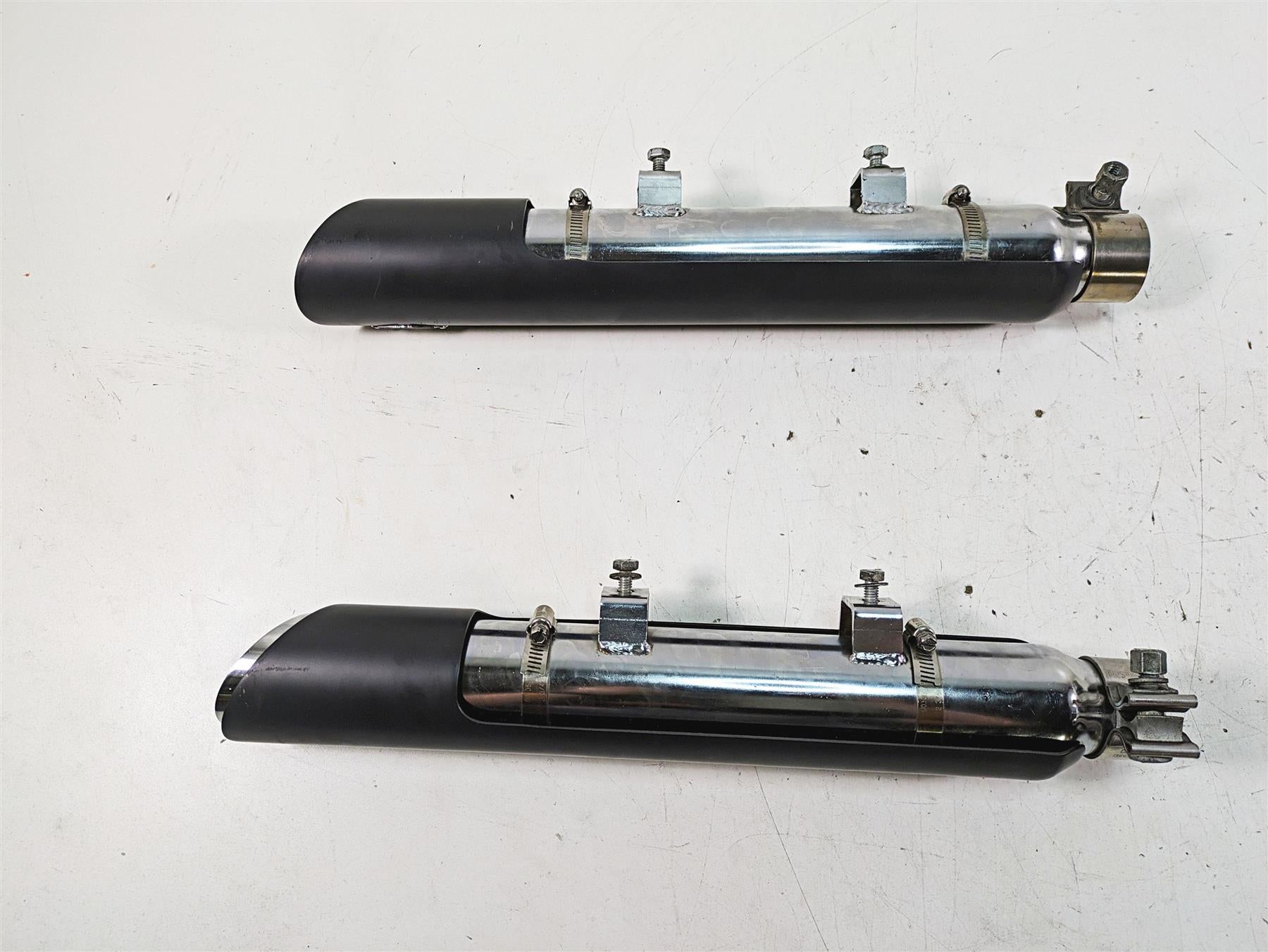 2017 Harley XL883 N Sportster Iron Vance Hines Slip On Exhaust Muffler Set 46361 {{ shop.shopifyCountryName }} - Mototech271
