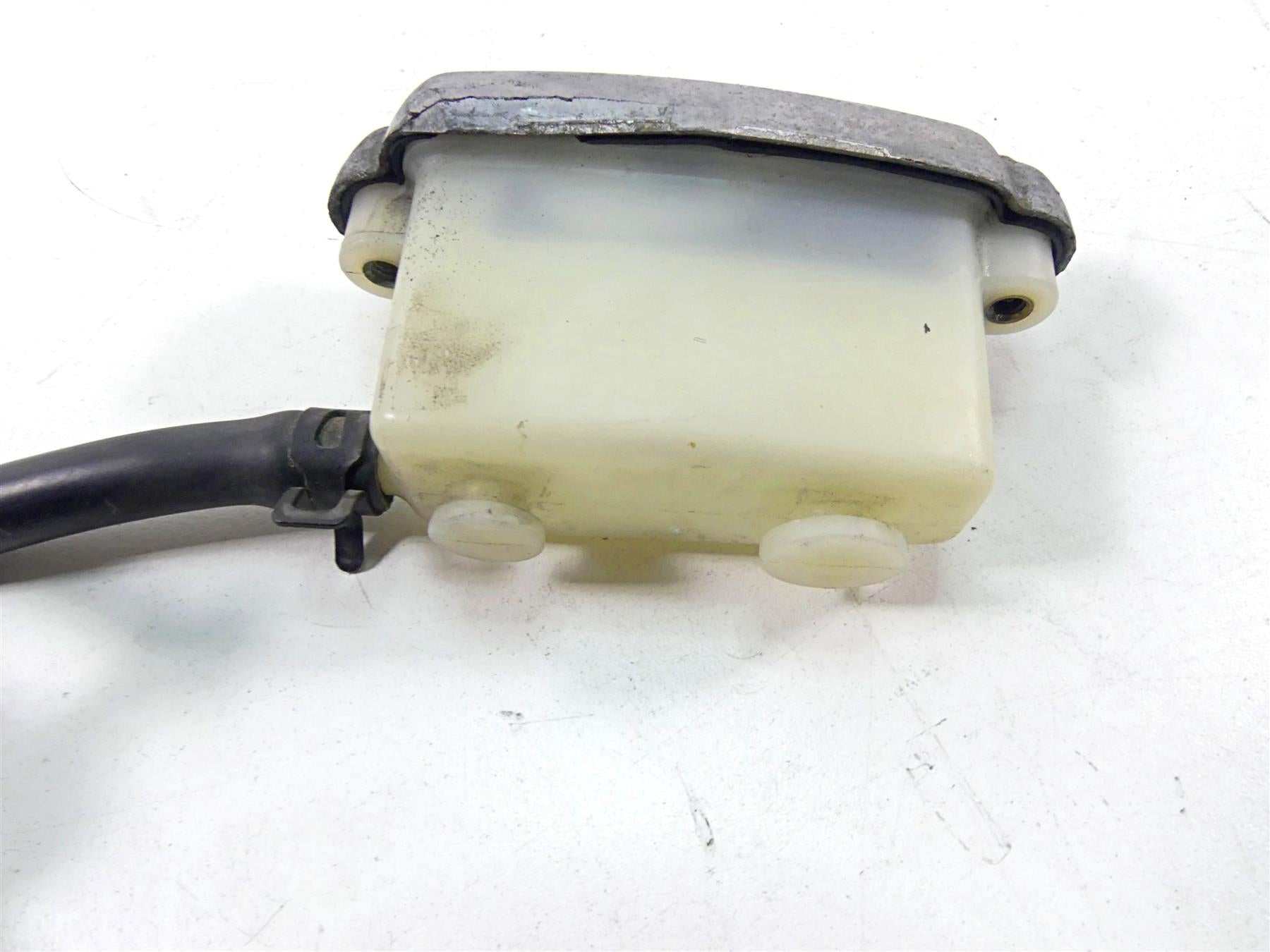2015 Harley VRSCF Muscle V-Rod Rear Brake Master Cylinder - Read 44740-06A {{ shop.shopifyCountryName }} - Mototech271