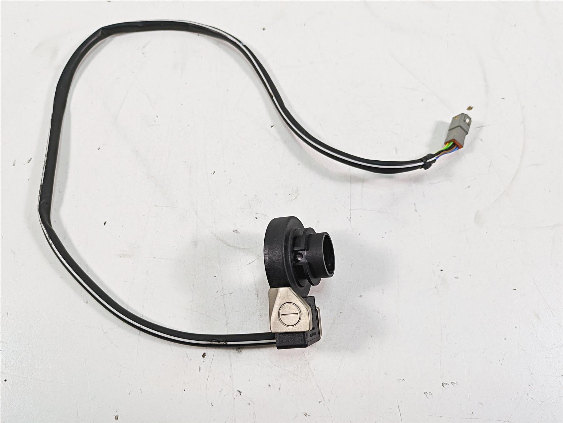 2020 Aprilia Tuono V4 Factory Left Traction Control Selector Switch 852398 {{ shop.shopifyCountryName }} - Mototech271