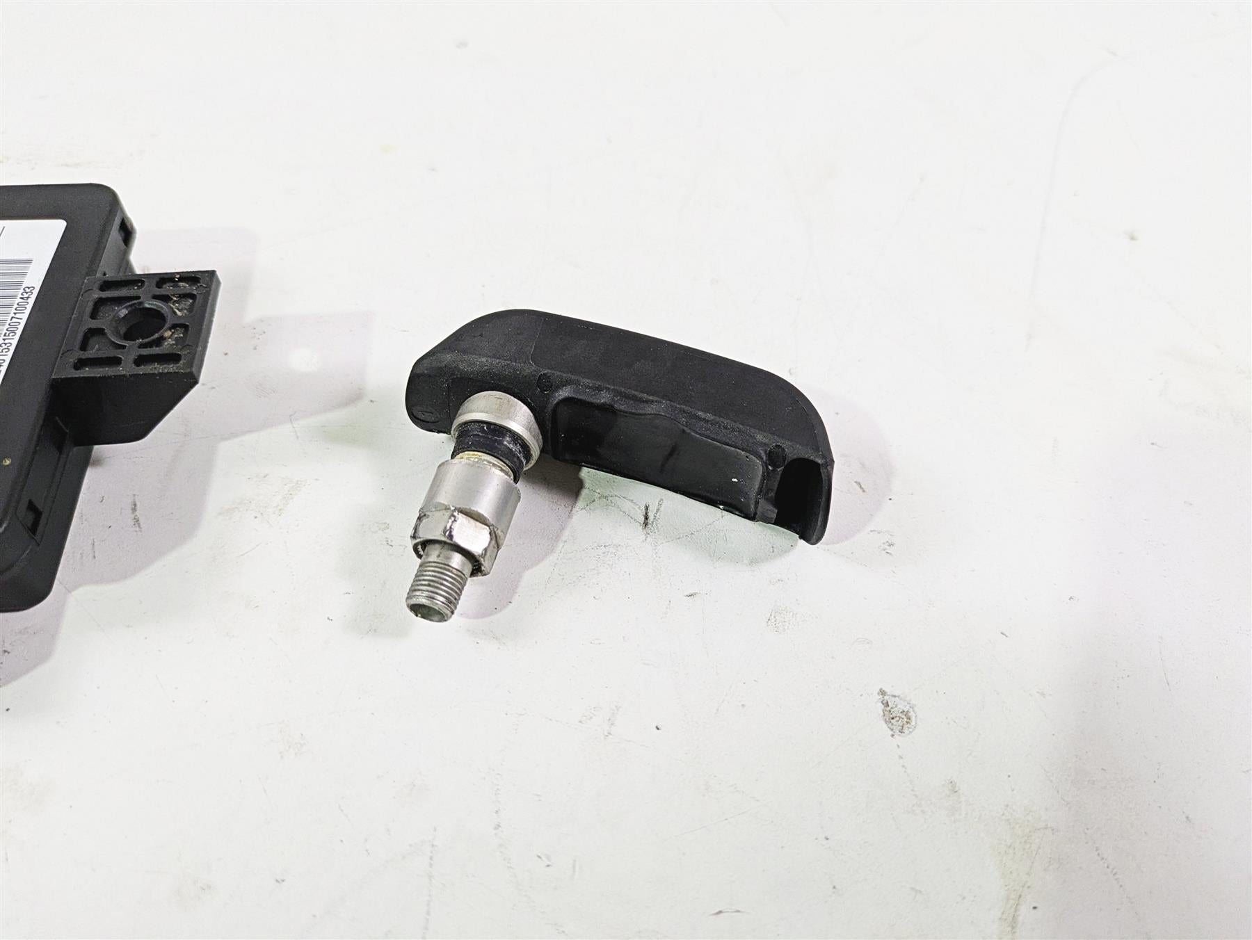 2015 BMW R1200 GS Adv K51 Rdc Sensor & Tire Sensors 36318532731 65758546222 {{ shop.shopifyCountryName }} - Mototech271