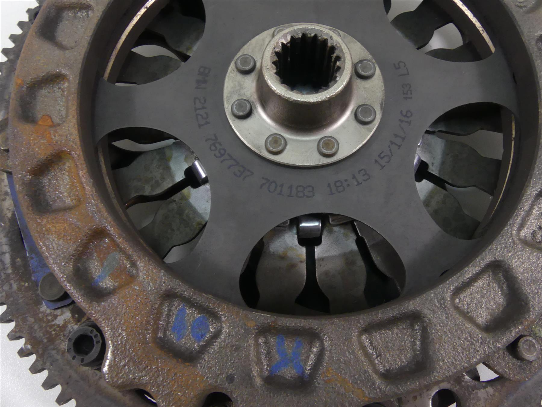 2017 BMW RnineT Racer K32 Clutch Pressure Plate Friction Disc Set 21217697737 {{ shop.shopifyCountryName }} - Mototech271
