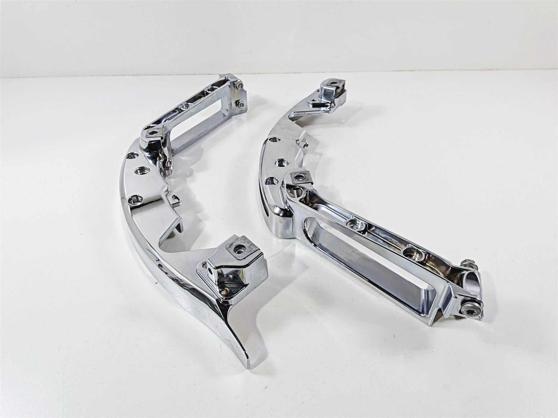 2018 Harley Touring FLHTCU Electra Glide Saddlebag Holder Support Chrome 90200502-Mototech271