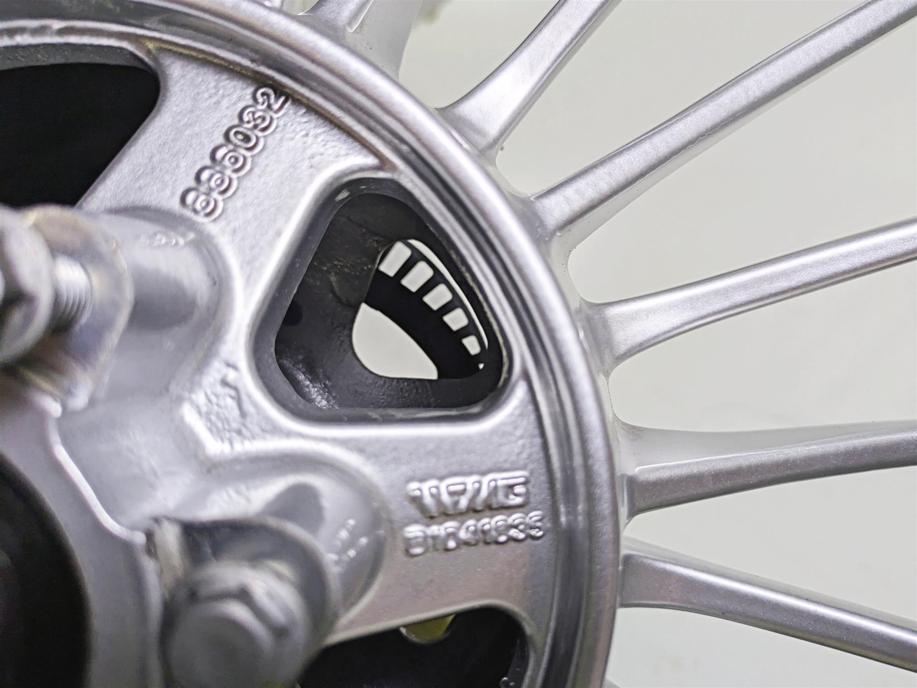 2014 Moto Guzzi California 1400 Touring Straight Front Wheel Rim 18x3.5 887362 {{ shop.shopifyCountryName }} - Mototech271