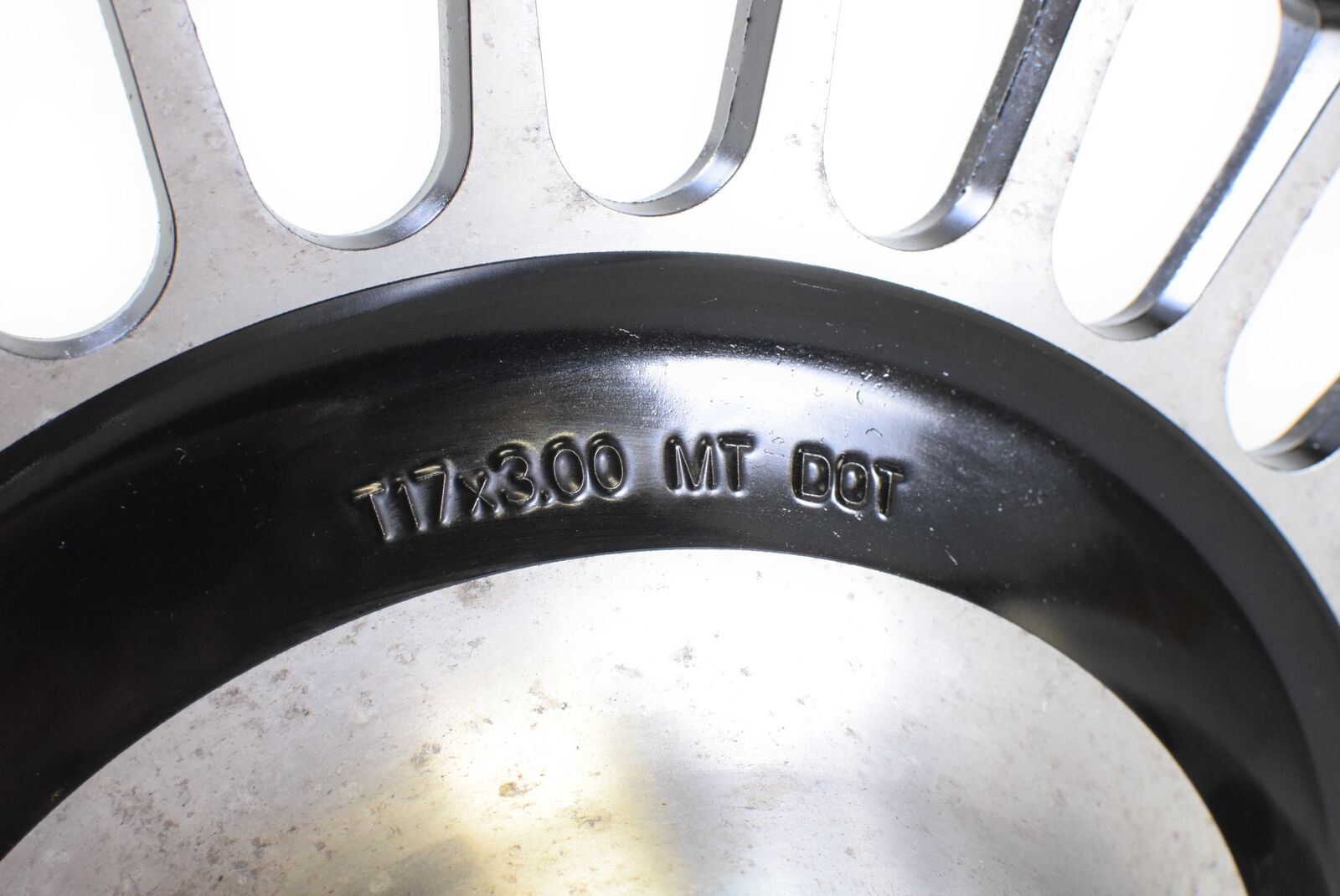 2009 Harley Touring FLTR Road Glide Front 17x3 Straight Rim Wheel 43300161 {{ shop.shopifyCountryName }} - Mototech271