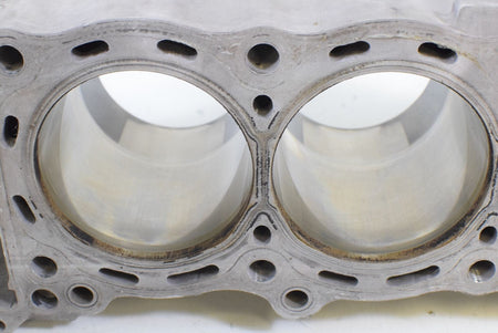 2005 Suzuki GSX1300 R Hayabusa Nice Jug Cylinder Pistons 18K 11210-24F00-0F0 {{ shop.shopifyCountryName }} - Mototech271