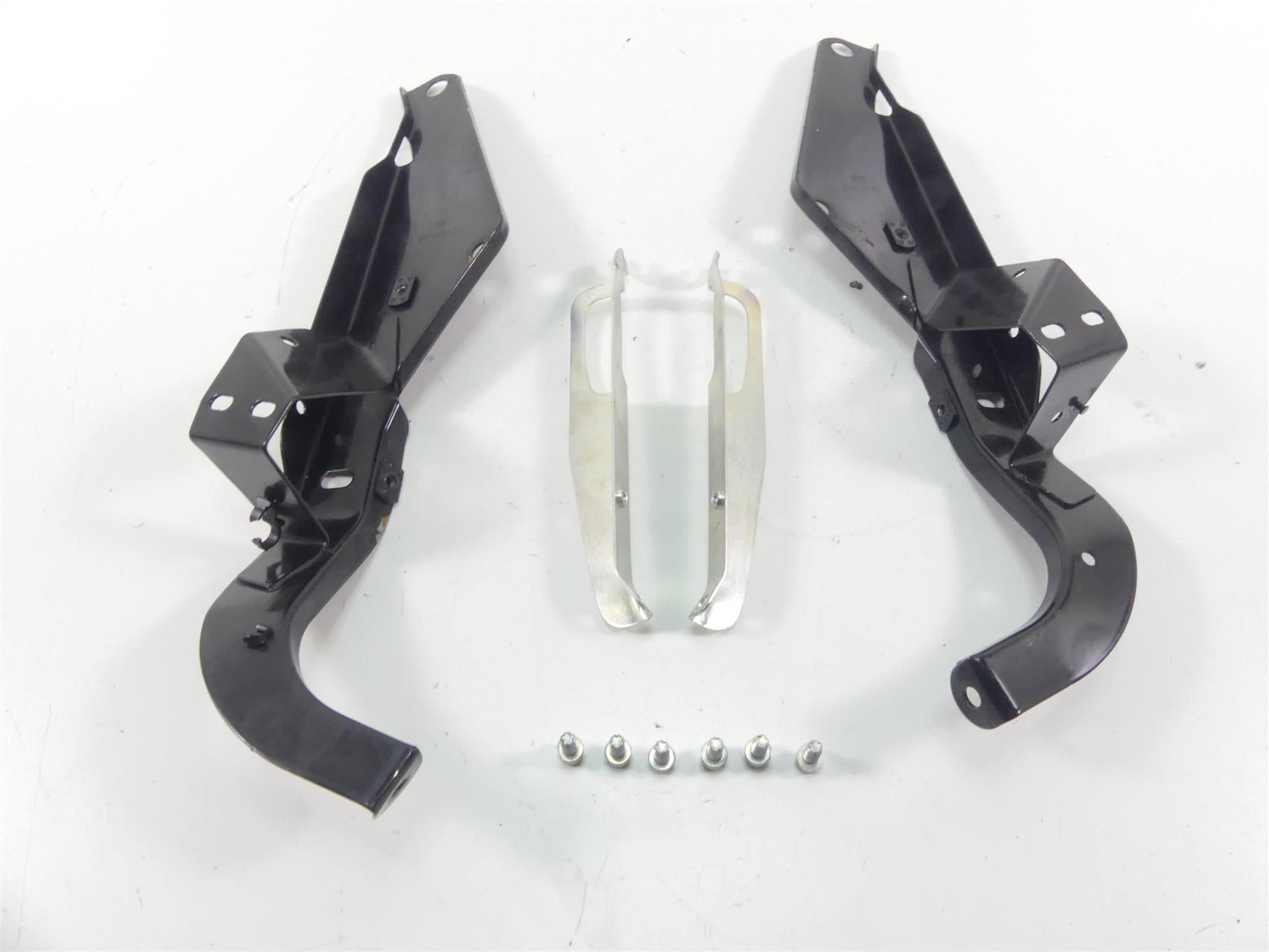 1999 Harley Touring FLHTCUI Electra Glide Front Fairing Mount Brackets 58478-96B
