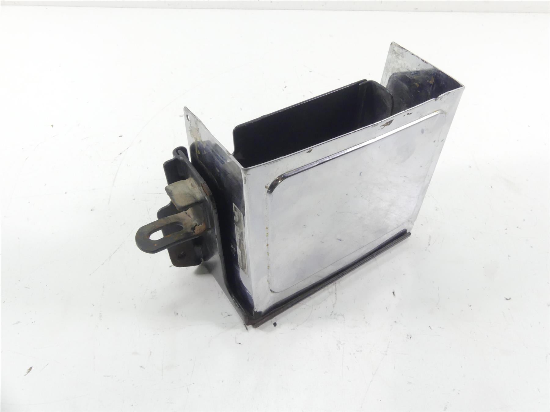 1998 Harley Dyna FXDL Low Rider Battery Stay Box + Chrome Cover 66375-97 {{ shop.shopifyCountryName }} - Mototech271