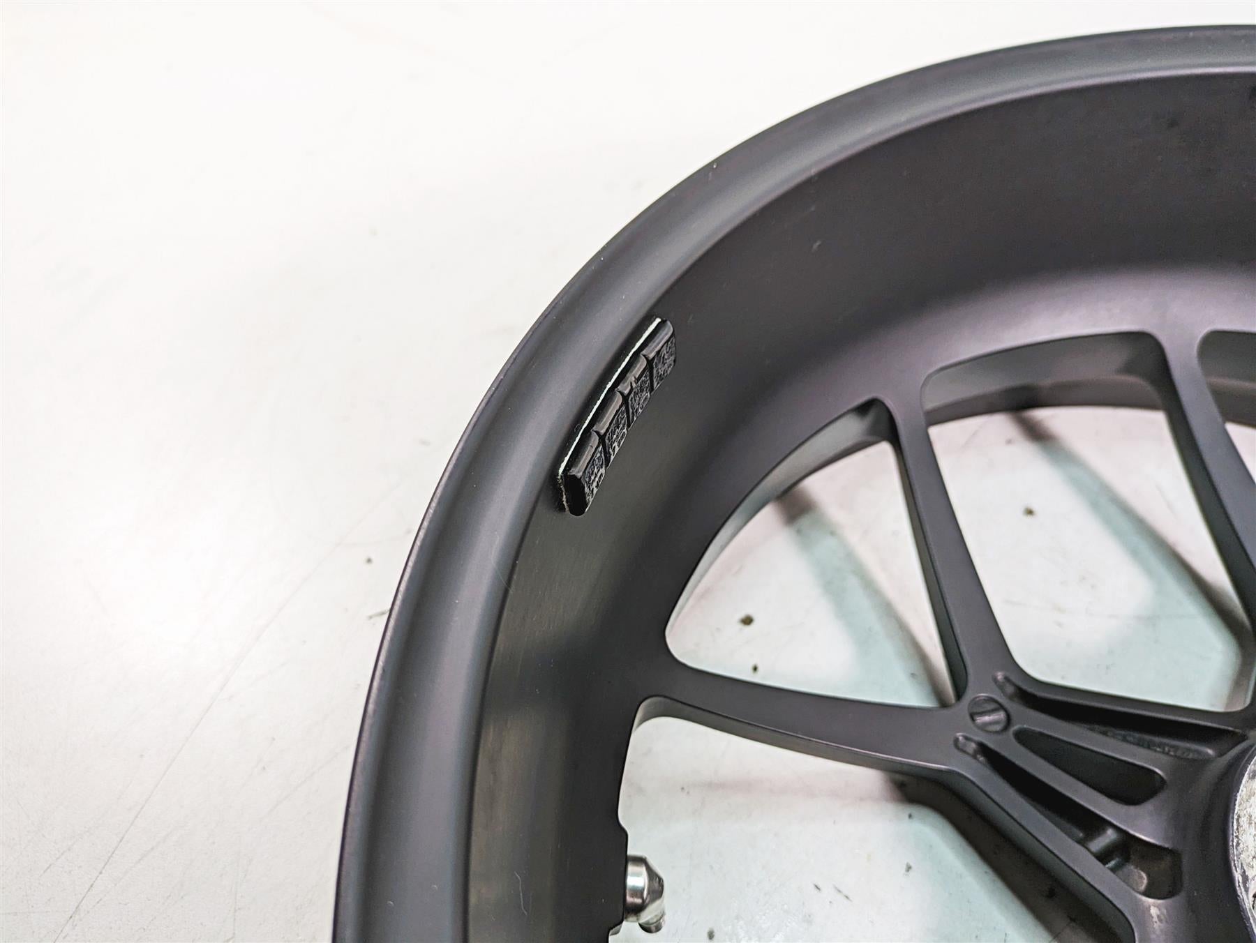 2013 MV Agusta F3 675 ERA Straight 17x5.5 Rear Wheel Rim 80A0B4444 {{ shop.shopifyCountryName }} - Mototech271