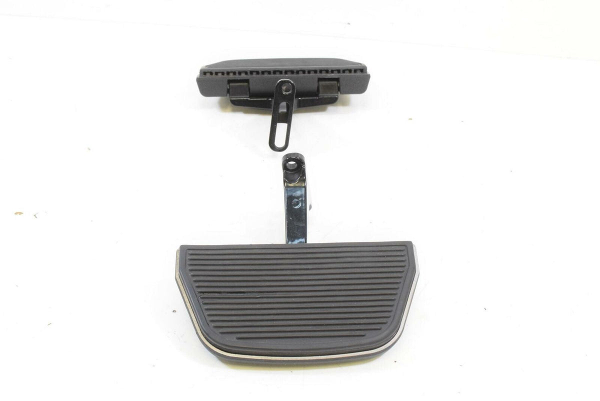 2014 Harley Touring FLHTCU Electra Glide Rear Floorboard Floor Board Set 52719-1 {{ shop.shopifyCountryName }} - Mototech271