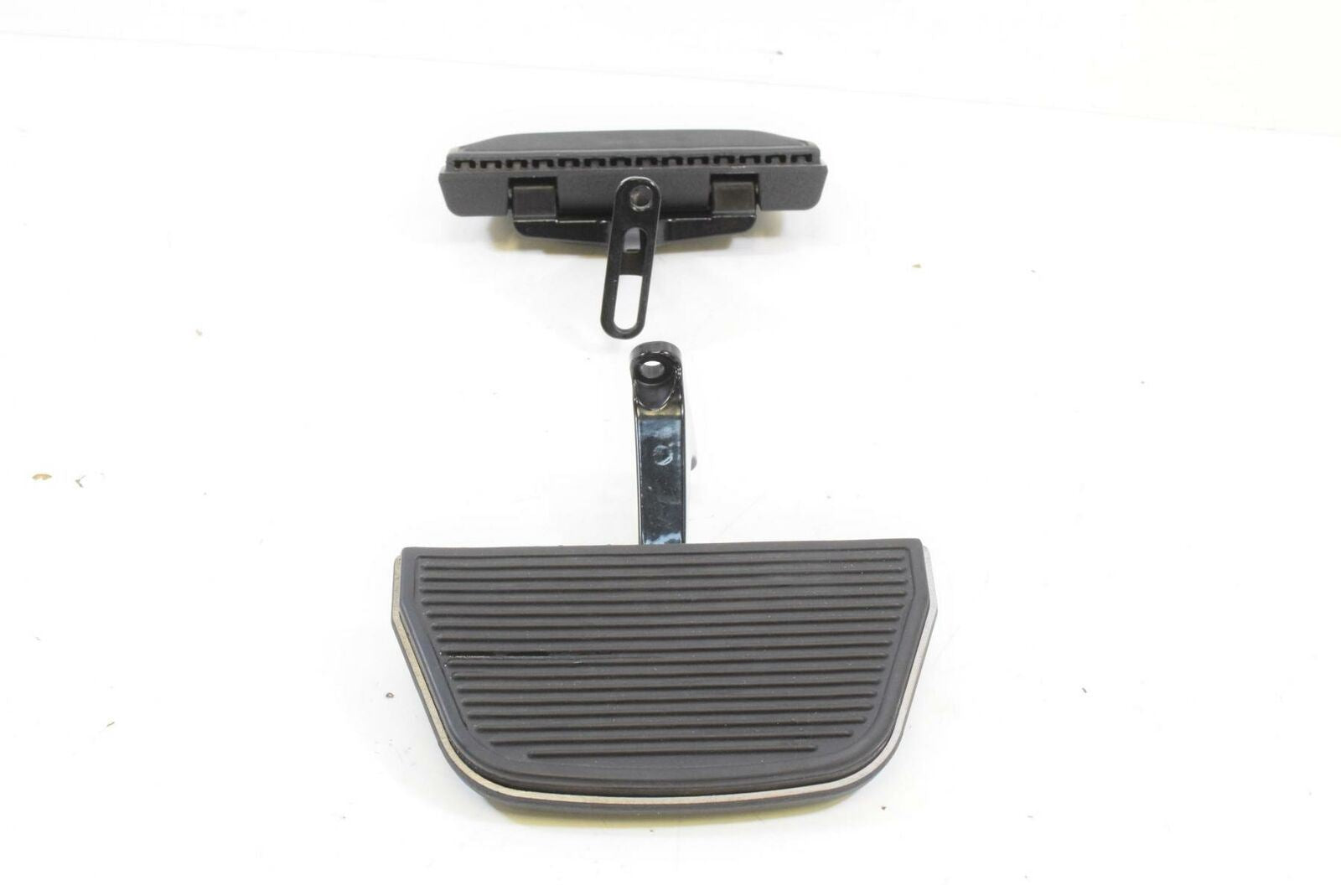 2014 Harley Touring FLHTCU Electra Glide Rear Floorboard Floor Board Set 52719-1 {{ shop.shopifyCountryName }} - Mototech271