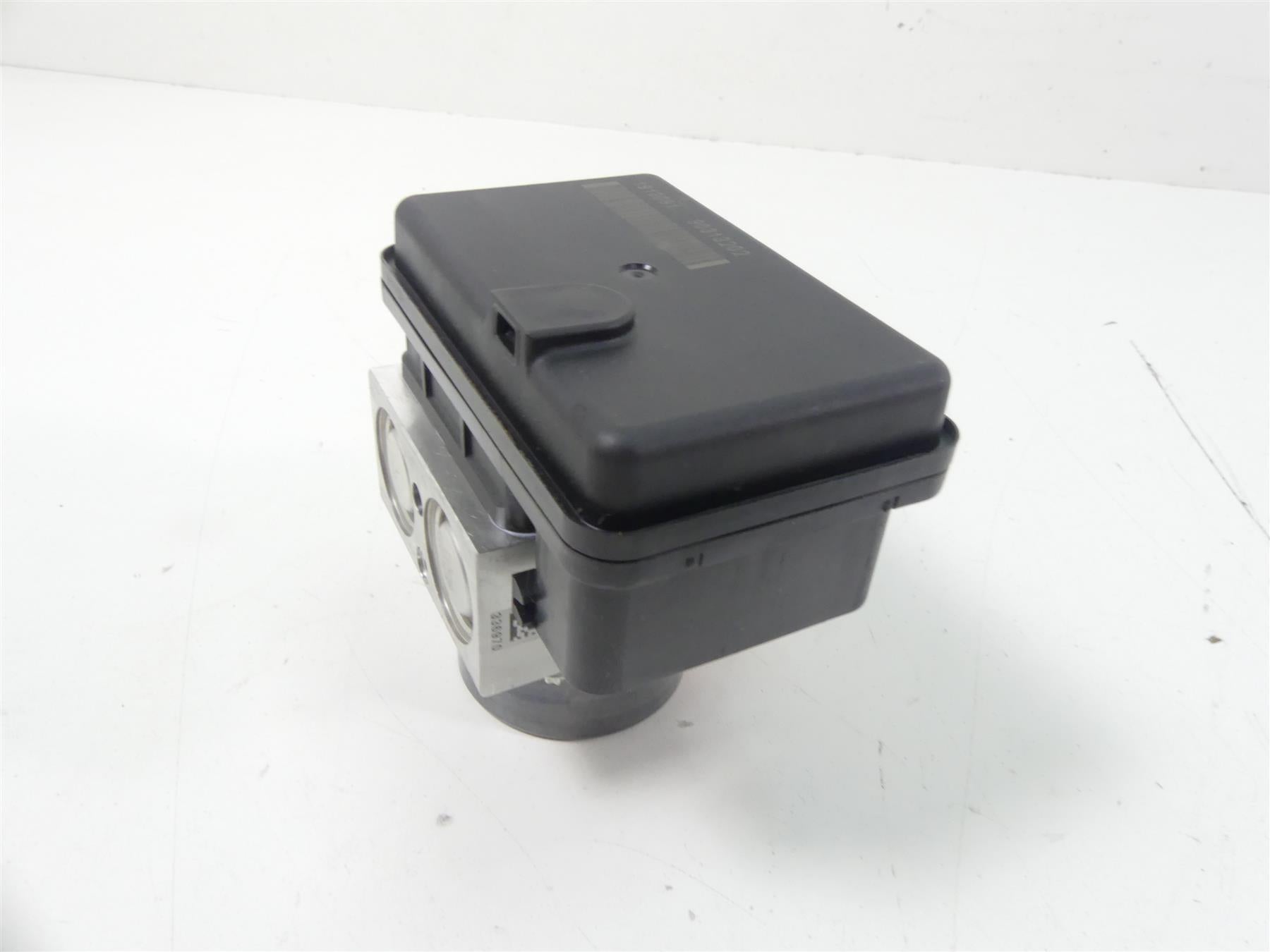 2019 Indian Motorcycle Co. FTR1200 Abs Brake Module Unit Pump 2207862 {{ shop.shopifyCountryName }} - Mototech271