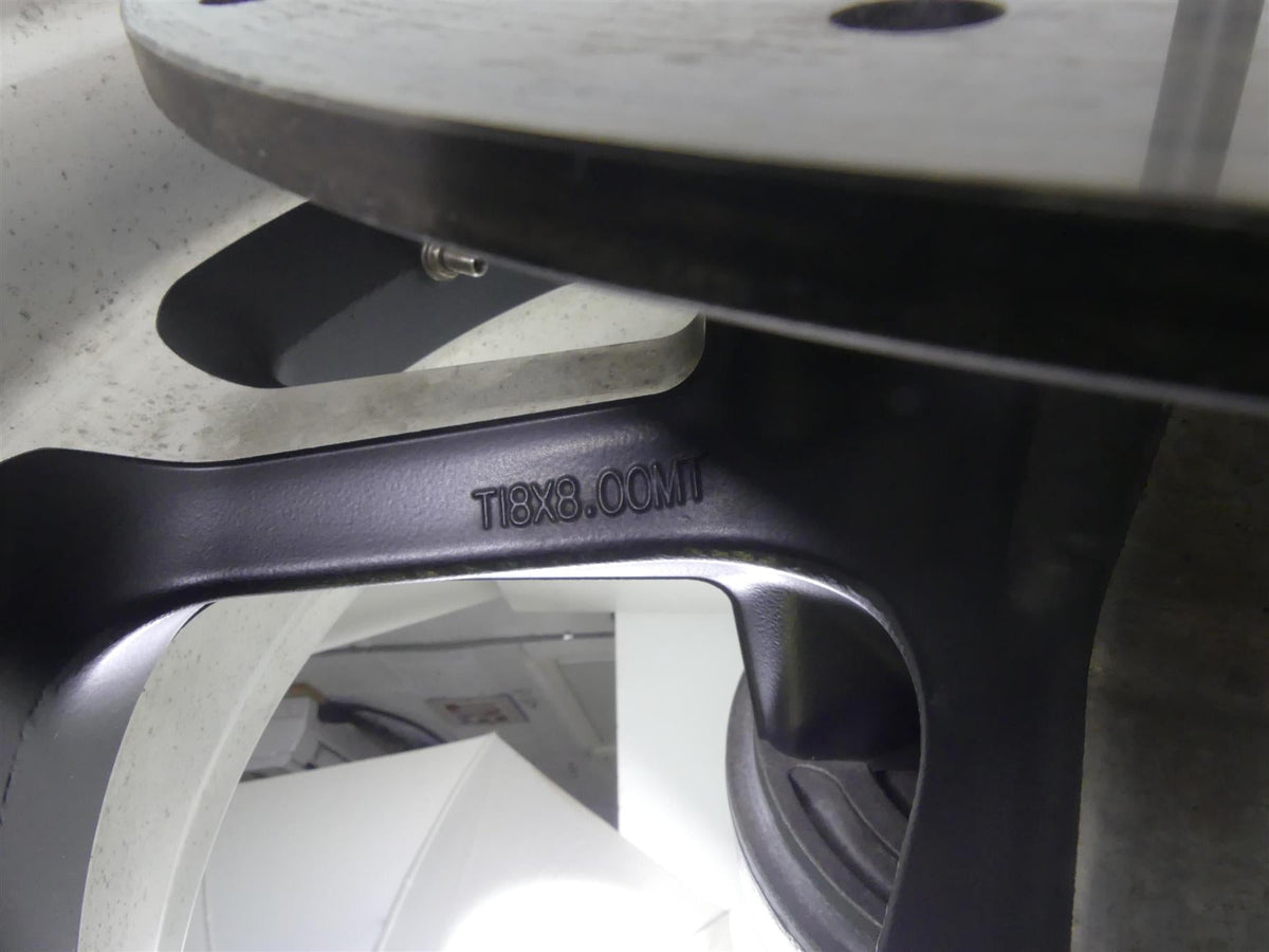 2011 Harley VRSCF Muscle Rod Straight Rear Wheel Rim 18x8 40900169 {{ shop.shopifyCountryName }} - Mototech271