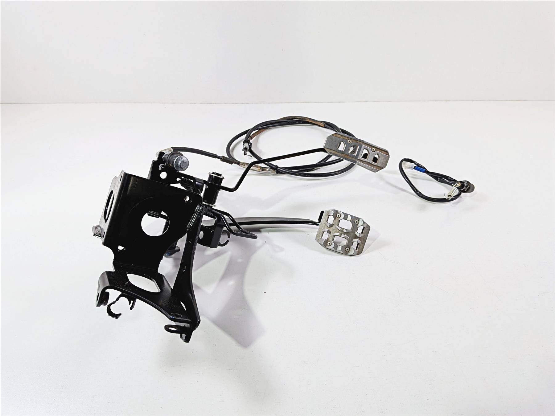 2021 Yamaha YXZ1000R EPS SS SE Foot Pedal Set & Cables B57-F2548-01-00 {{ shop.shopifyCountryName }} - Mototech271
