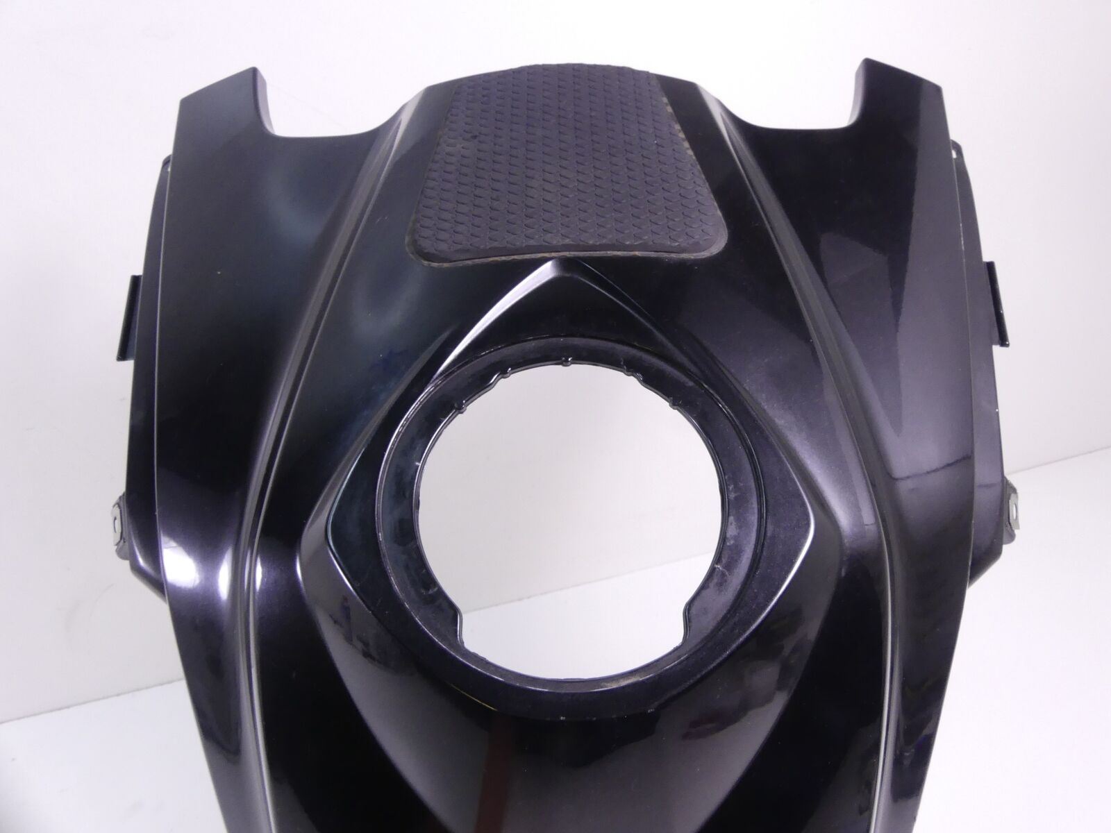 2011 BMW R1200GS R 1200 GS K25 Tank Center Cover Fairing Cowl 46637693425 772473 {{ shop.shopifyCountryName }} - Mototech271